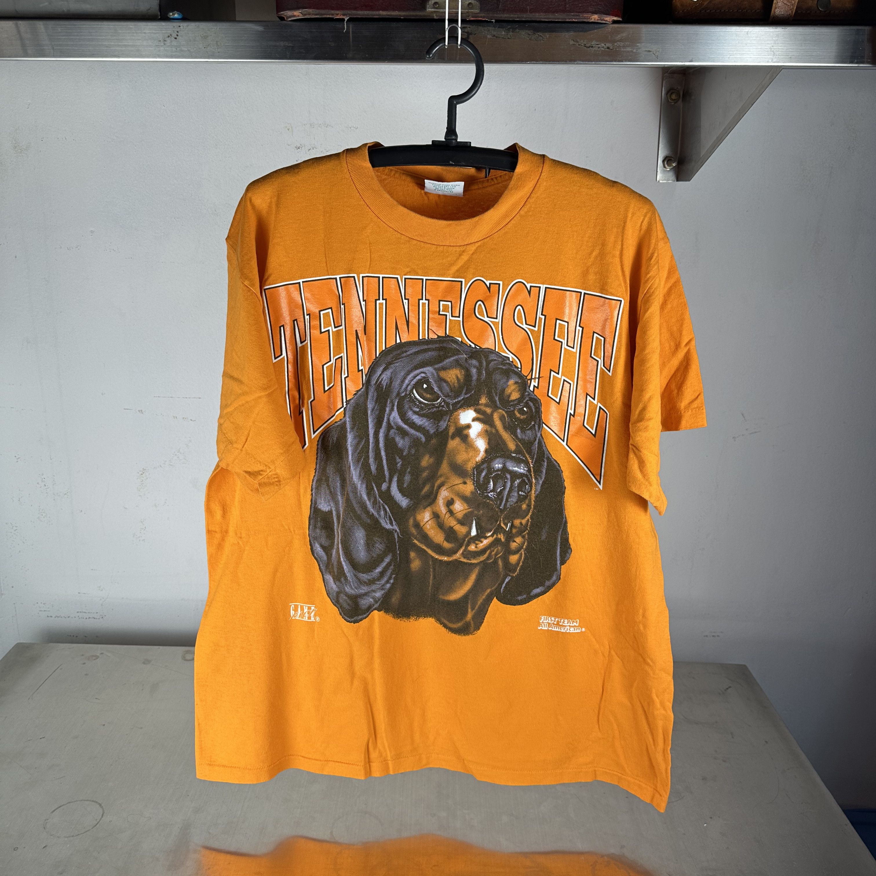 Vintage Vintage 90s Tennessee Volunteers NCAA Game Face Mascot Tee Size US XL / EU 56 / 4 - 1 Thumbnail