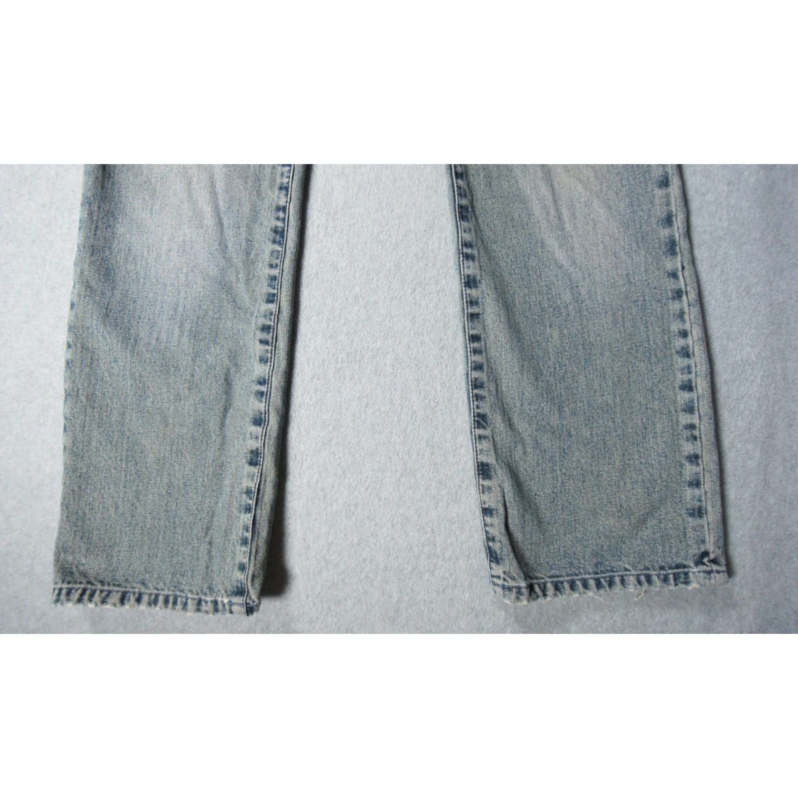 Denime Fox Jeans Mens 31 Blue Denim Regular 5-Pocket Distressed Button Fly N/A Missing one button - See image Size US 31 - 3 Thumbnail