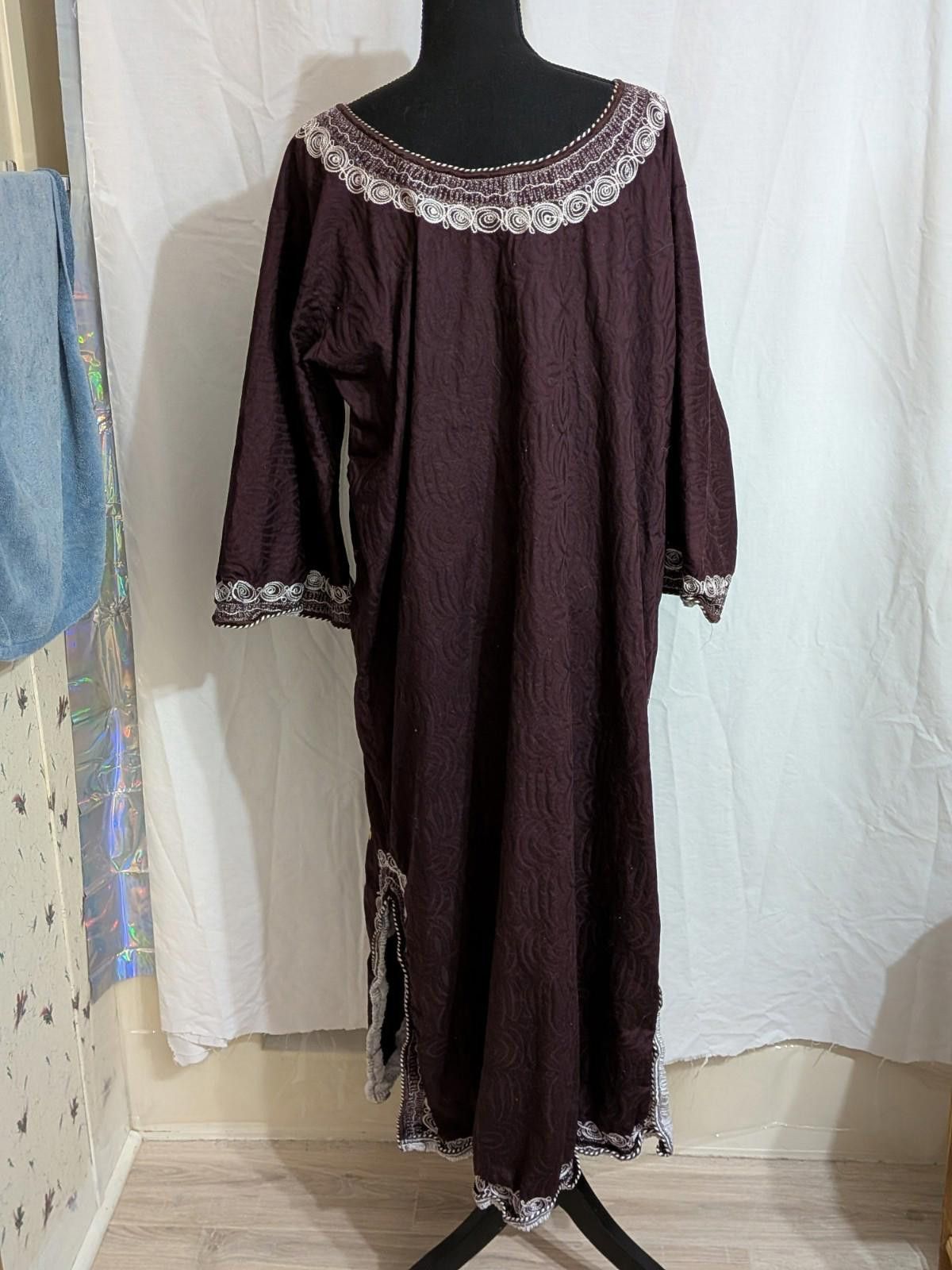 Handmade VTG Handmade Brown Tribal Embroidered Moo Moo Dress 3XL Size 3XL / US 20-22 - 4 Thumbnail