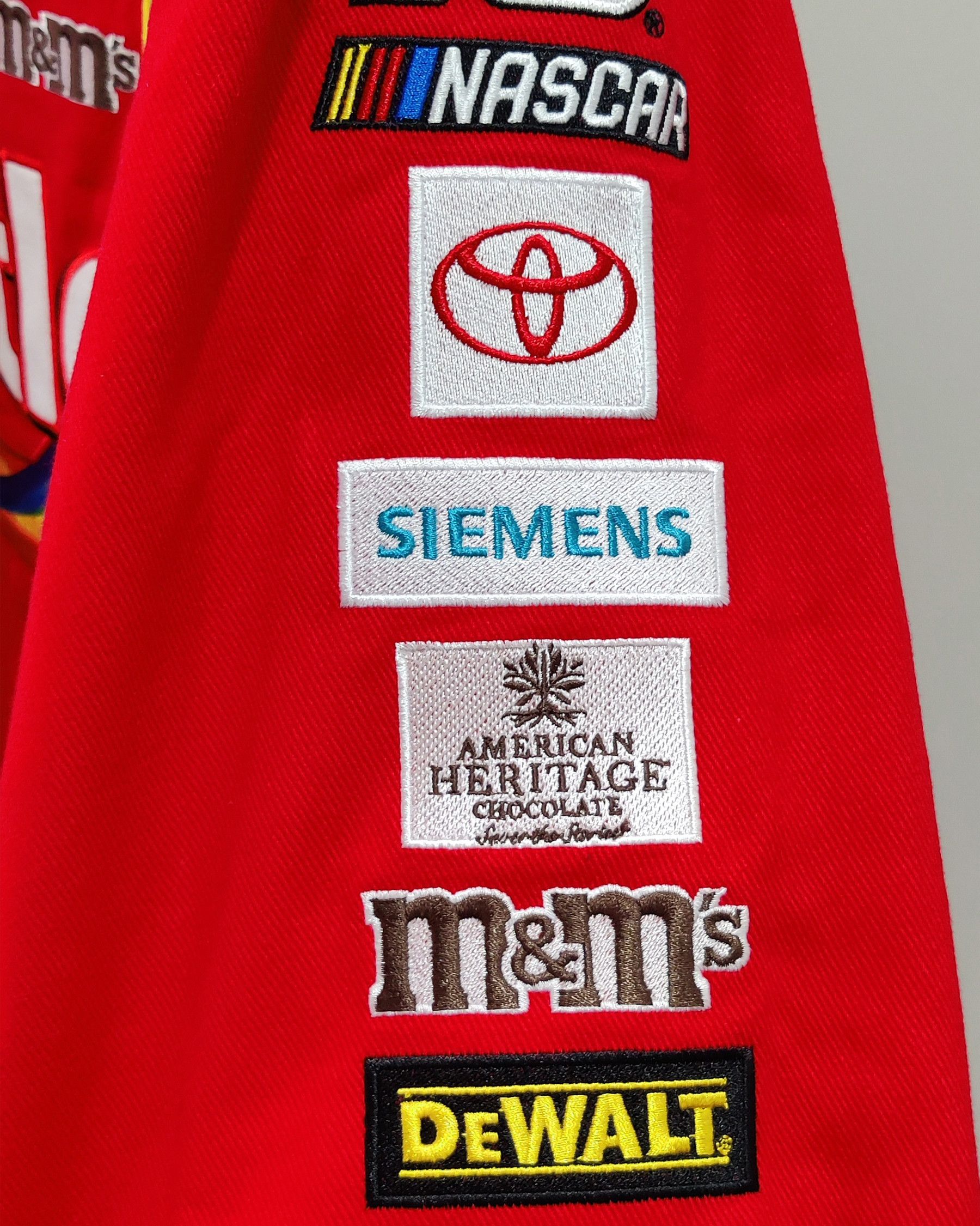 JH Design × NASCAR NASCAR Jacket, Kyle Busch Skittles - Limited Edition Size US M / EU 48-50 / 2 - 7 Thumbnail