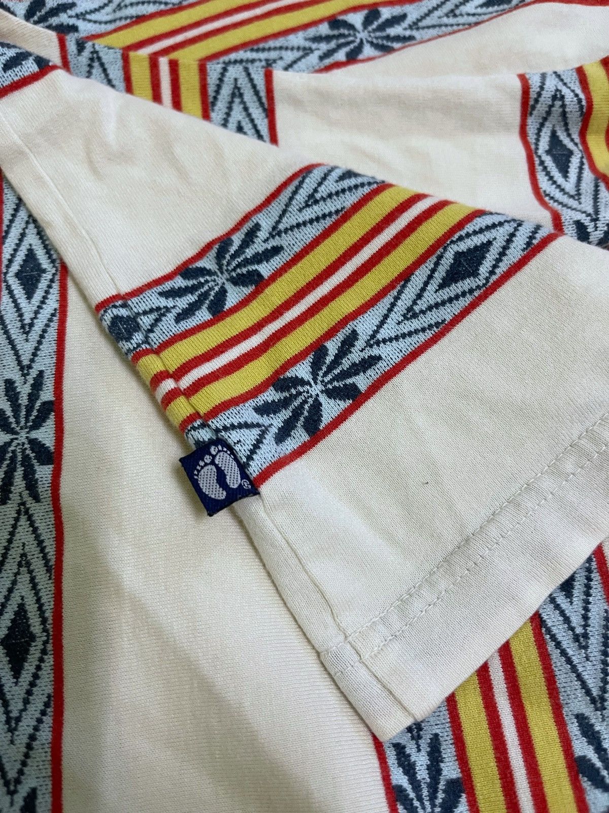 Hang Ten × Vintage Vintage Hang Ten Polo Shirt L Stripes Native Navajo Surfing Size US L / EU 52-54 / 3 - 8 Thumbnail