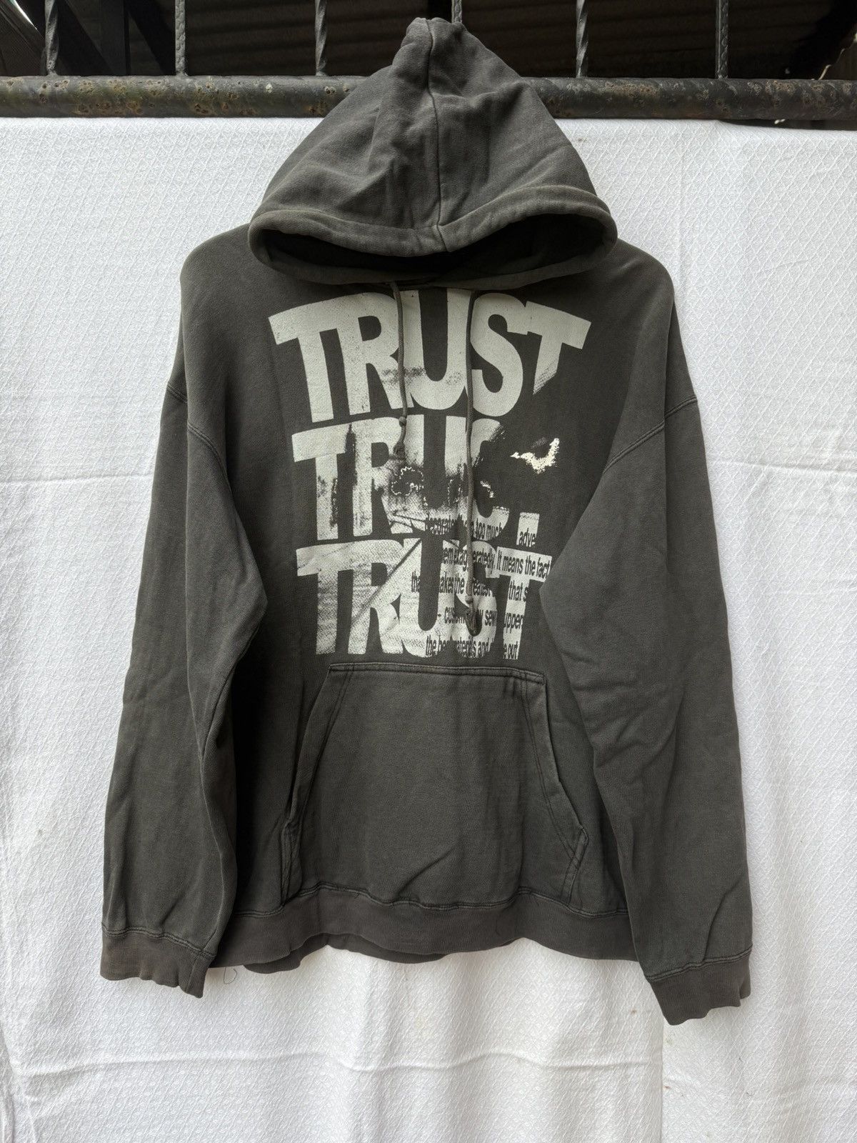 Japanese Brand World Magic Basic Poem Graphic Hoodie Size US XL / EU 56 / 4 - 1 Thumbnail