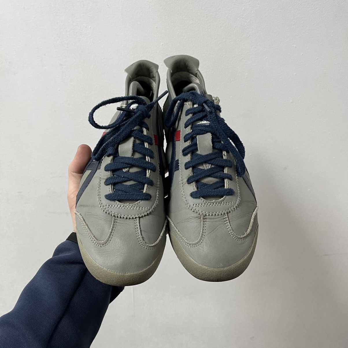 Asics Asics Onitsuka Tiger shoes sneakers Size US 8.5 / EU 41-42 - 2 Thumbnail