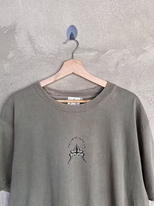 Nirvana Vintage Nirvana Surfboards Tshirt Size US L / EU 52-54 / 3 - 3 Thumbnail