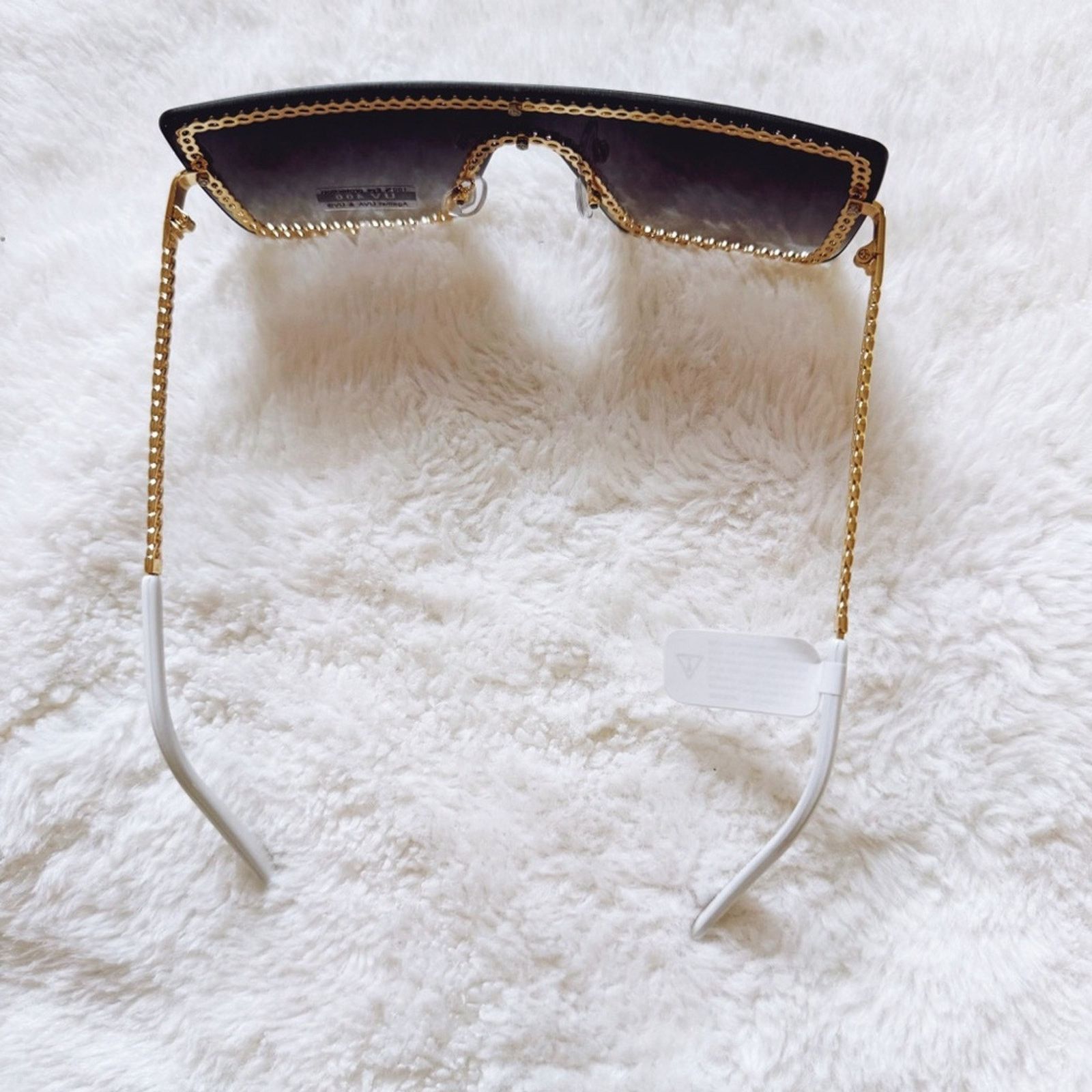 Other Christine Black Two Tone w/ White Chain Shield Sunglasses Size ONE SIZE - 9 Thumbnail