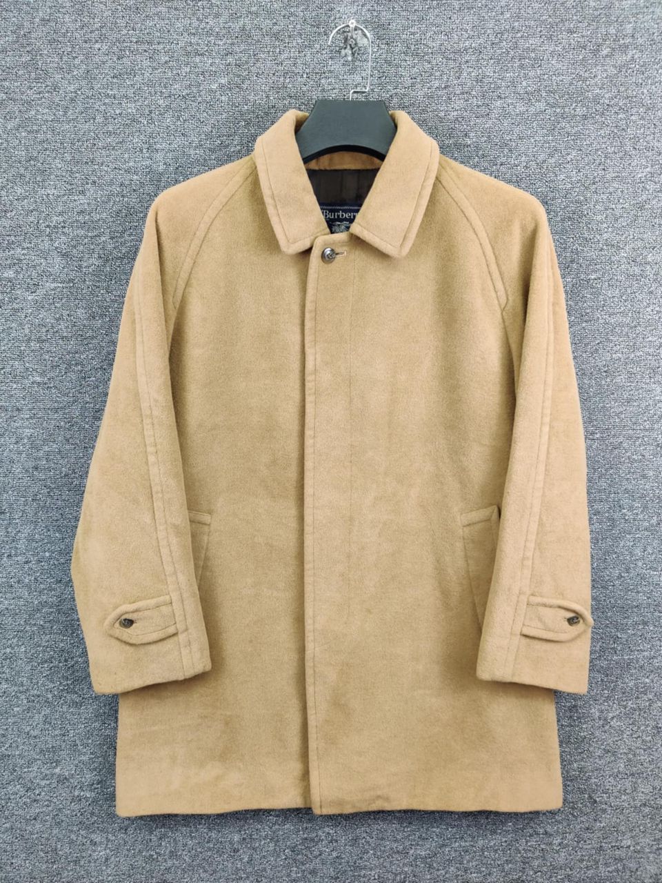 Burberry Vintage Burberry Wool Single Breasted Beige Coat Size US L / EU 52-54 / 3 - 1 Thumbnail