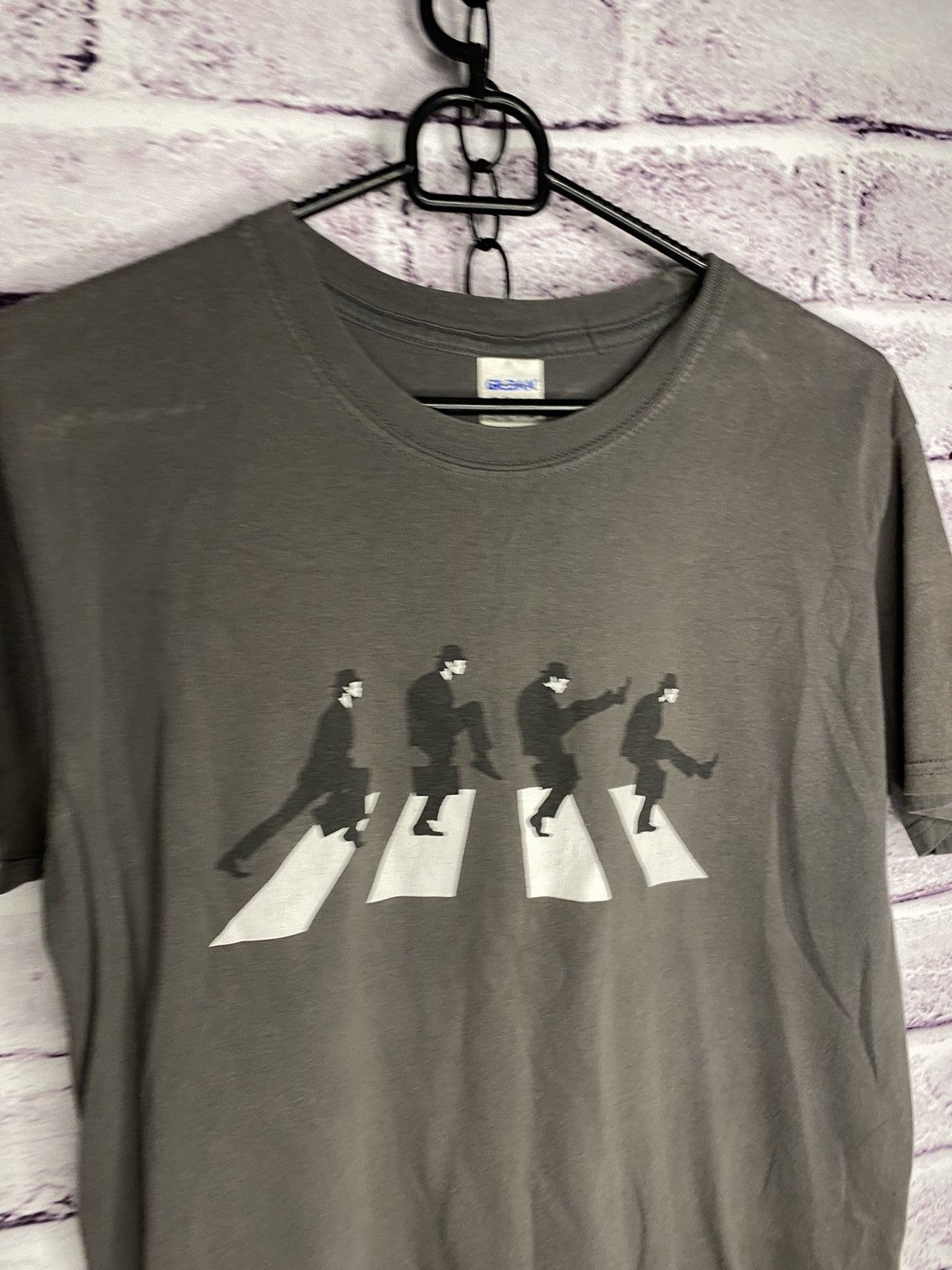 Other MENS PAGBILAN Silly Walks Tshirt Vintage Band Tees Size US M / EU 48-50 / 2 - 3 Thumbnail
