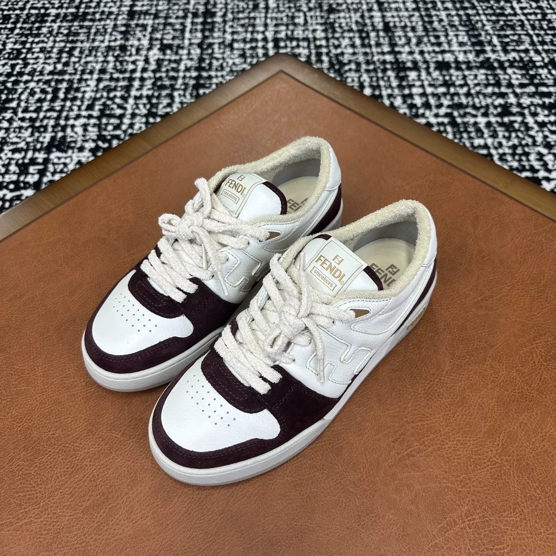 Fendi Fendi Red Lowtop Sneakers 8 Men Size US 8 / EU 41 - 1 Thumbnail