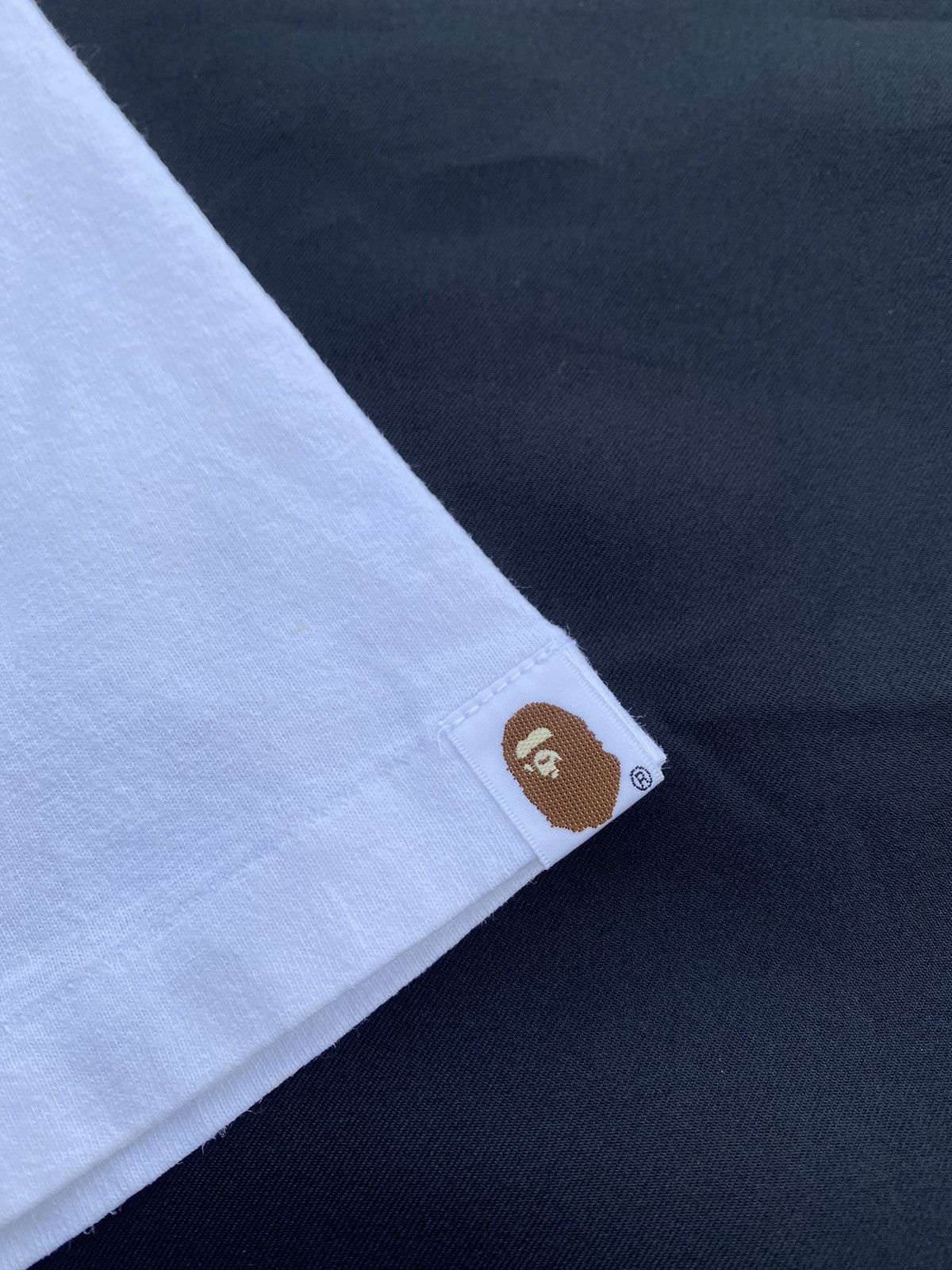 Bape Rare!! A BATHING APE Baby Milo White T-shirts Size US S / EU 44-46 / 1 - 12 Thumbnail