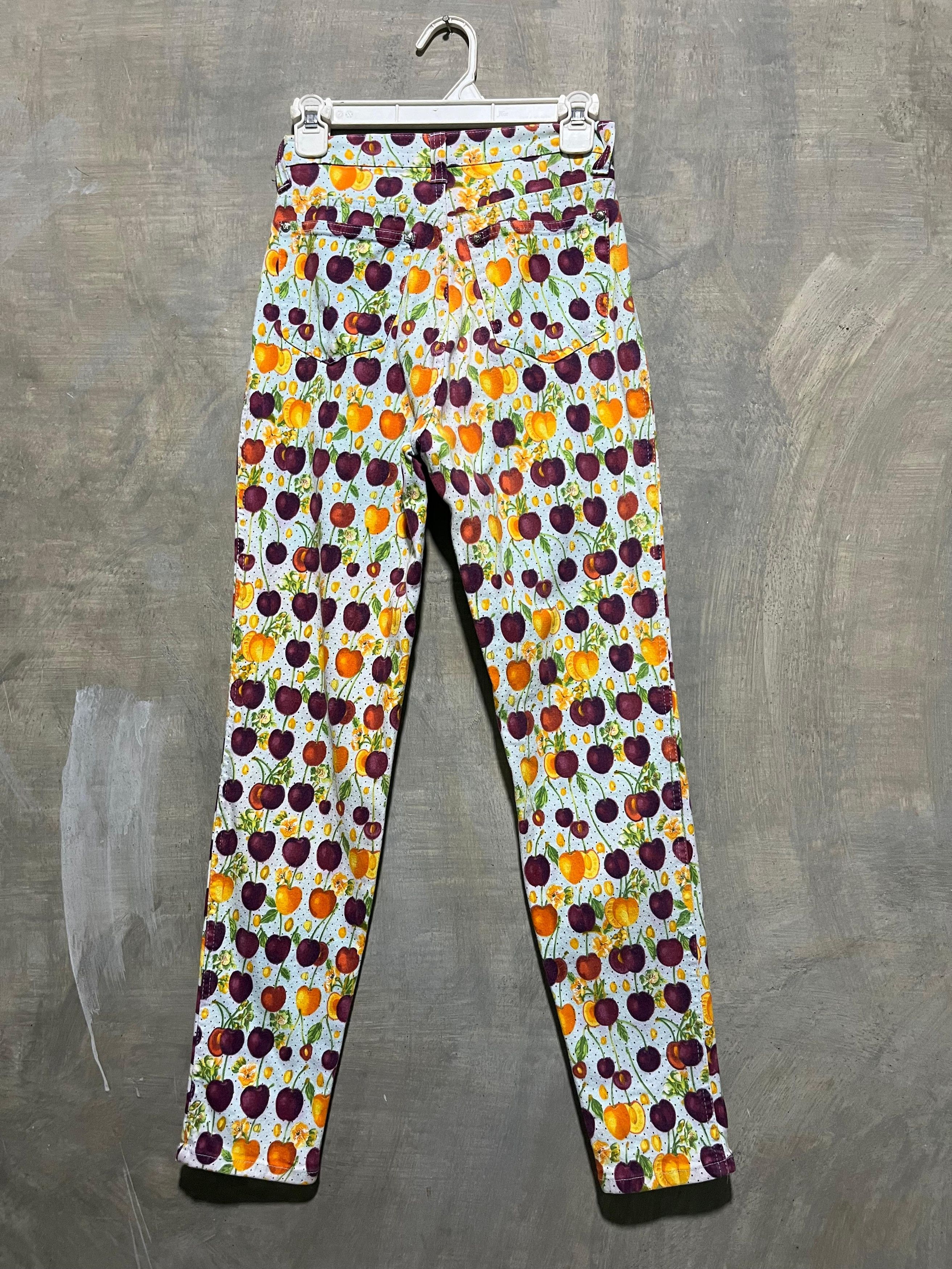 Versace × Versace Jeans Couture × Vintage Vintage Versace Cherry Print Pants Size 26" / US 2 / IT 38 - 2 Thumbnail