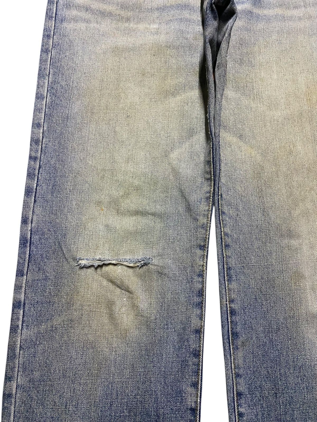 Uniqlo Vintage Japanese Brand Uniqlo Light Wash Loose Jeans Size US 33 - 7 Thumbnail