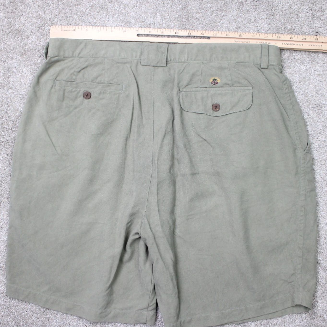 Tommy Bahama Tommy Bahama Shorts Mens 38 Green Pleated 100% Silk Bermuda w/ 9" inseam Shorts Size US 38 / EU 54 - 5 Thumbnail