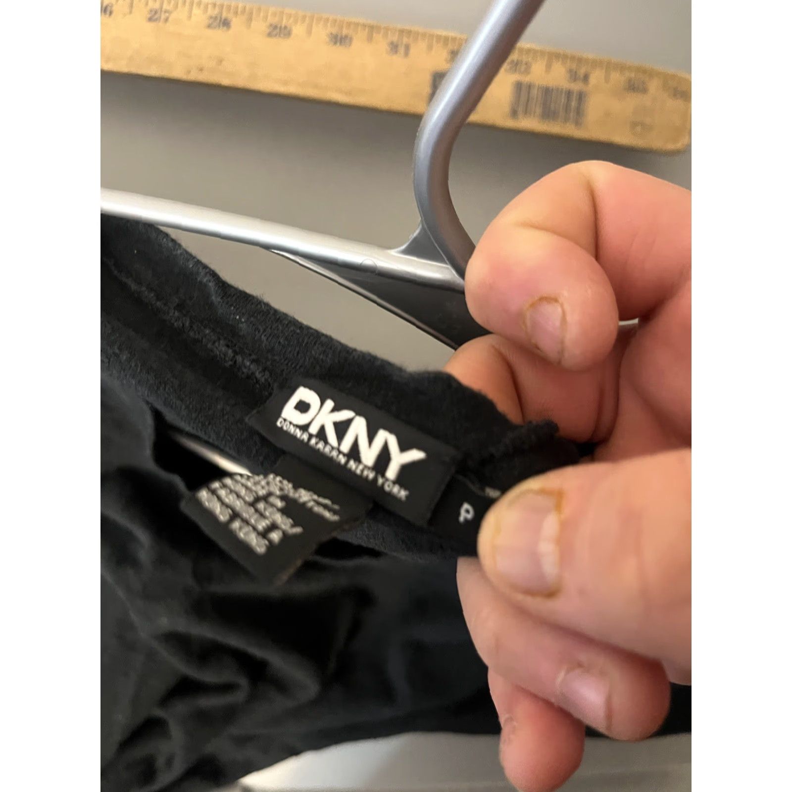 DKNY DKNY Hemp Chanure Organic Cotton SHORT SLEEVE Tee PP Black Solid DKNY Shirt Women PP Black Short Sleeve Basic T-Shirt Vintage? No Size 24" / US 00 / IT 34 - 4 Thumbnail