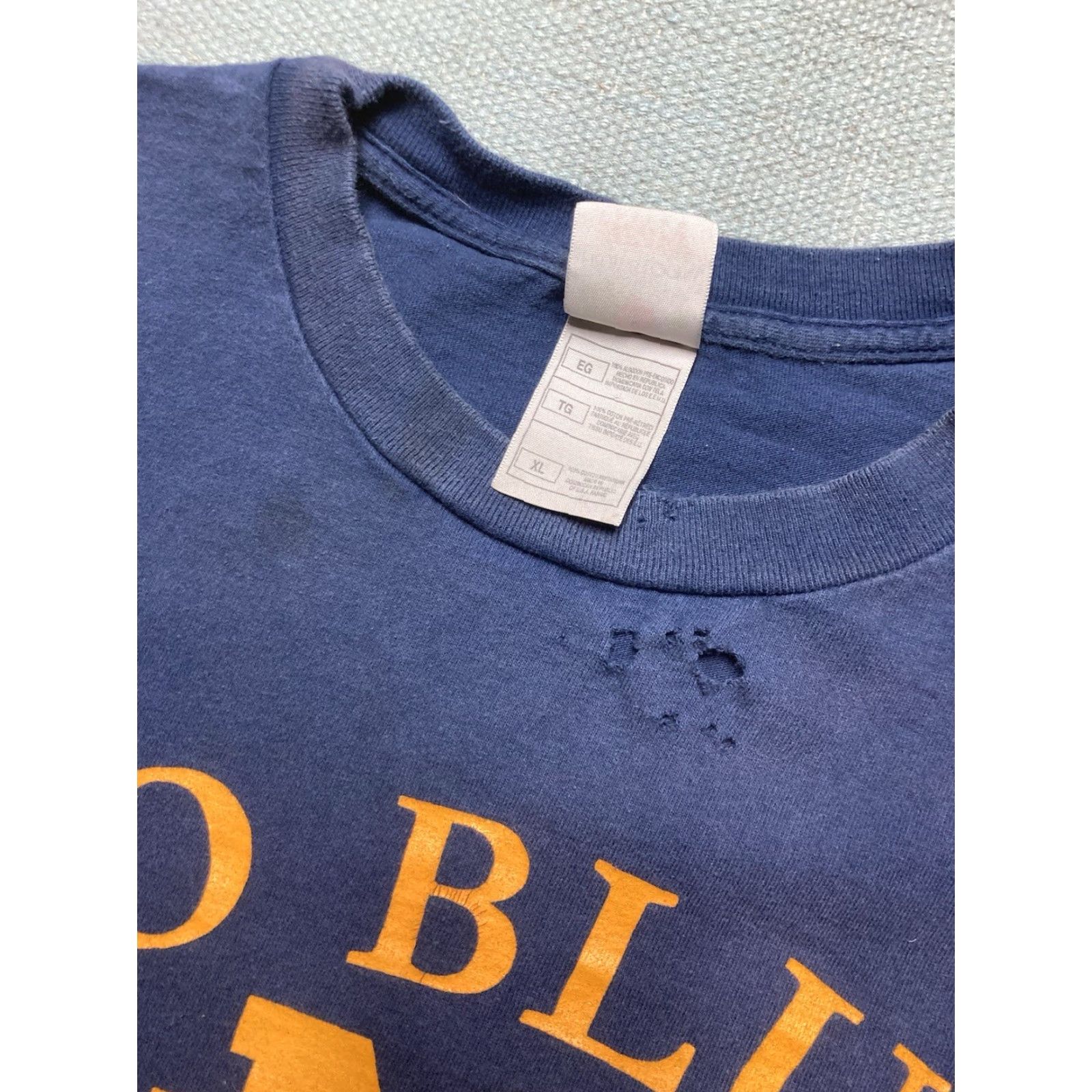NCAA VINTAGE Michigan Wolverines University T-Shirt XL Blue Men Size US XL / EU 56 / 4 - 5 Thumbnail