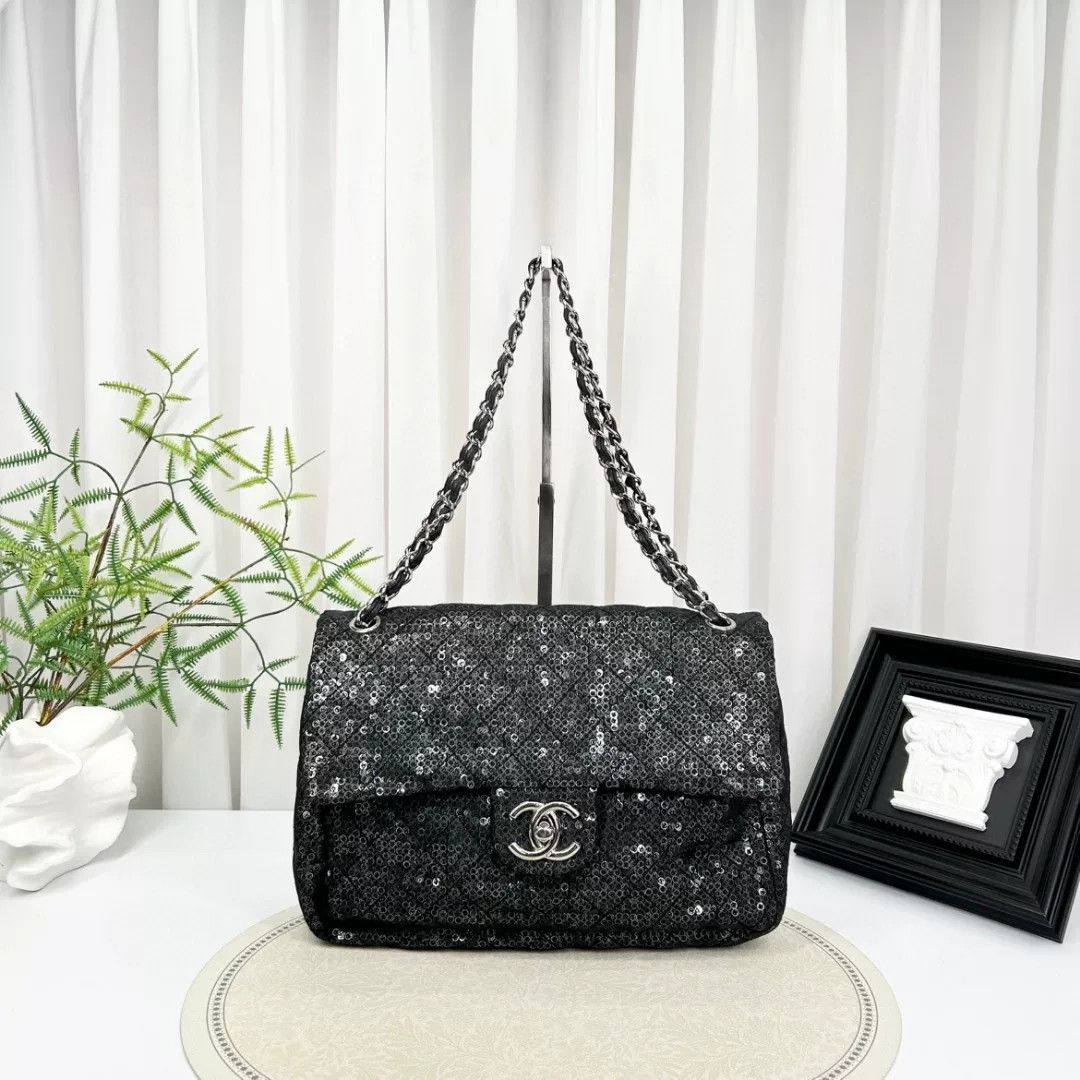 Chanel Pre-loved Bag Very good condition Size ONE SIZE - 1 Thumbnail