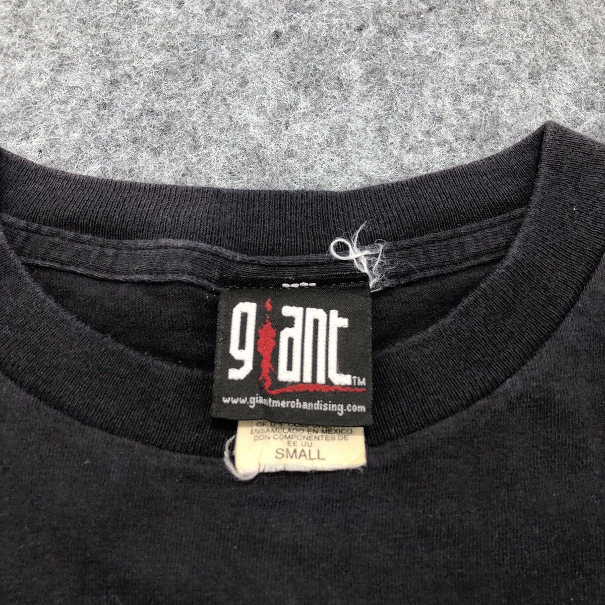 Vintage Vintage Rage Against the Machine Guerrilla Radio T-Shirt Size US S / EU 44-46 / 1 - 5 Thumbnail
