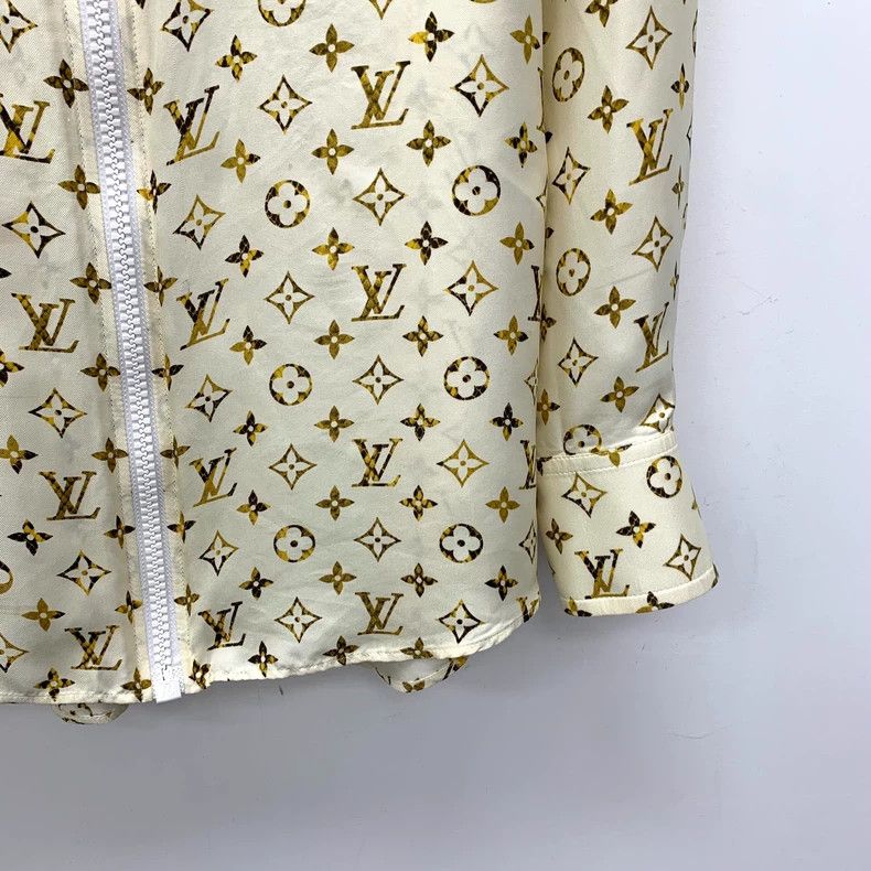 Louis Vuitton Louis Vuitton 23 beige logo presbyopic full print mulberry Size XS / US 0-2 / IT 36-38 - 4 Thumbnail