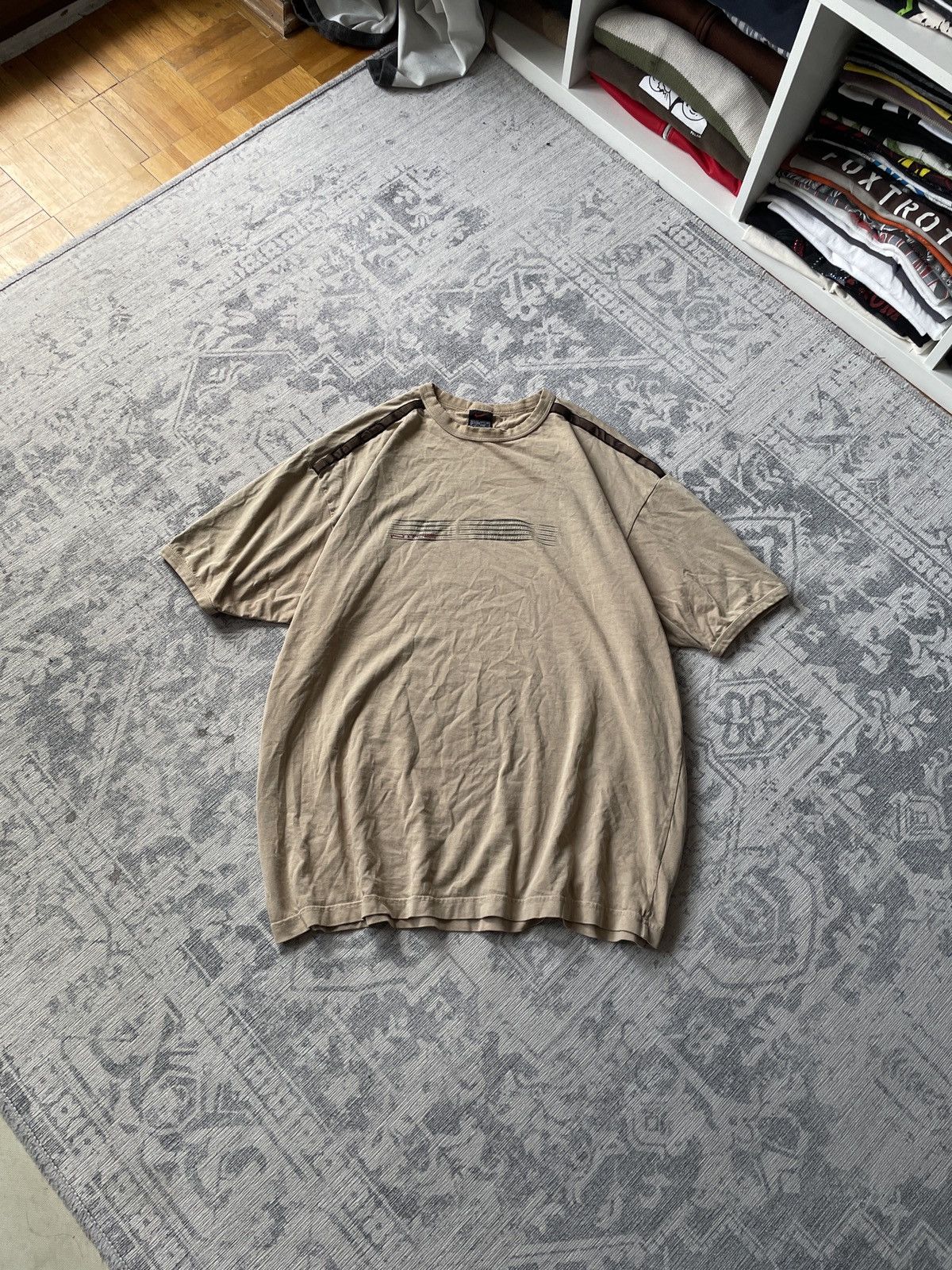 Vintage Vintage Nike T-Shirt Big Logo Boxy Japanese Y2K Drill Hype Size US XL / EU 56 / 4 - 1 Thumbnail