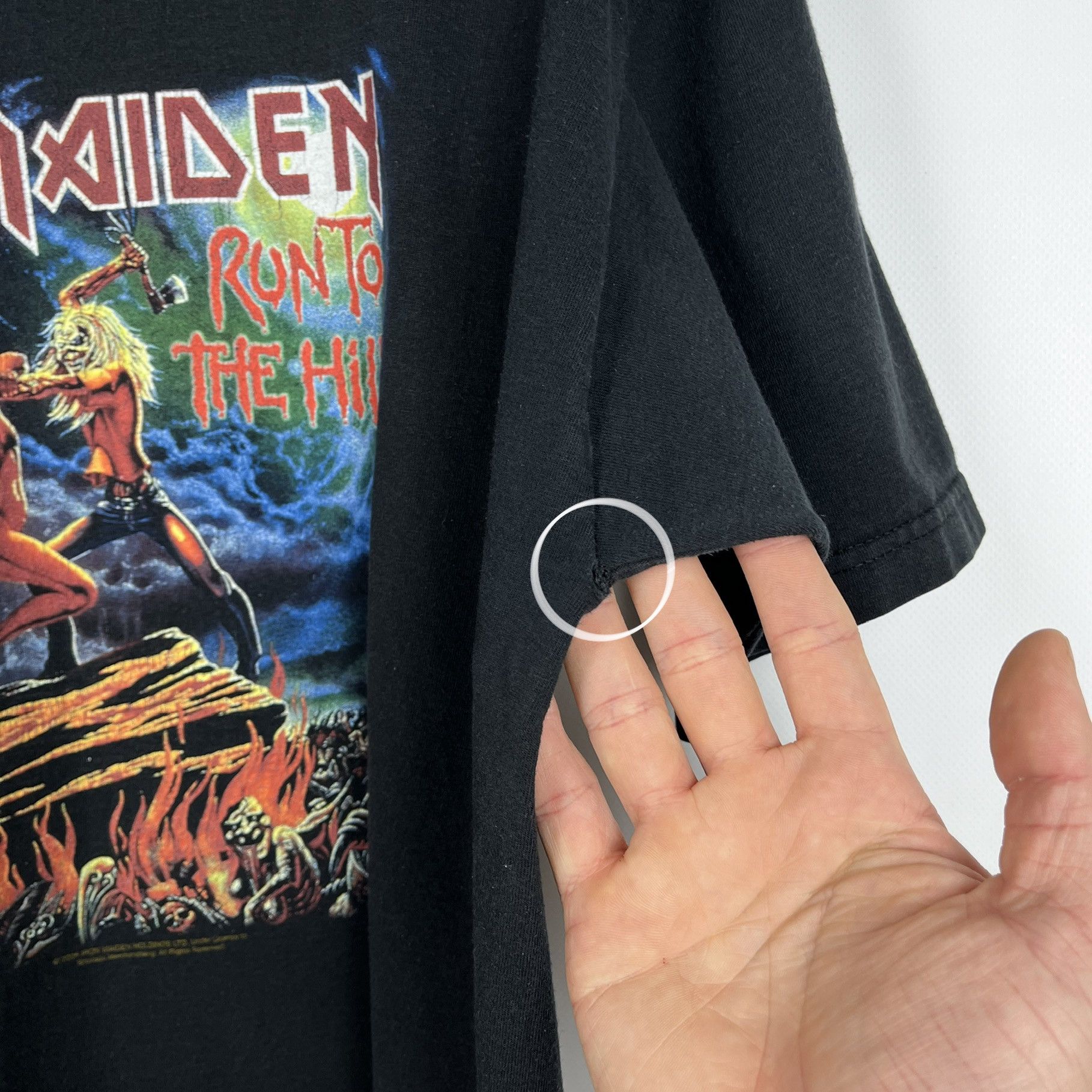Band Tees Vintage Iron Maiden Run To The Hills Rock Band T Shirt 2005 Size US L / EU 52-54 / 3 - 13 Thumbnail