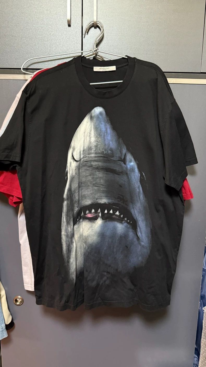 Givenchy Givenchy Authentic Men's T-Shirt Size US L / EU 52-54 / 3 - 1 Thumbnail