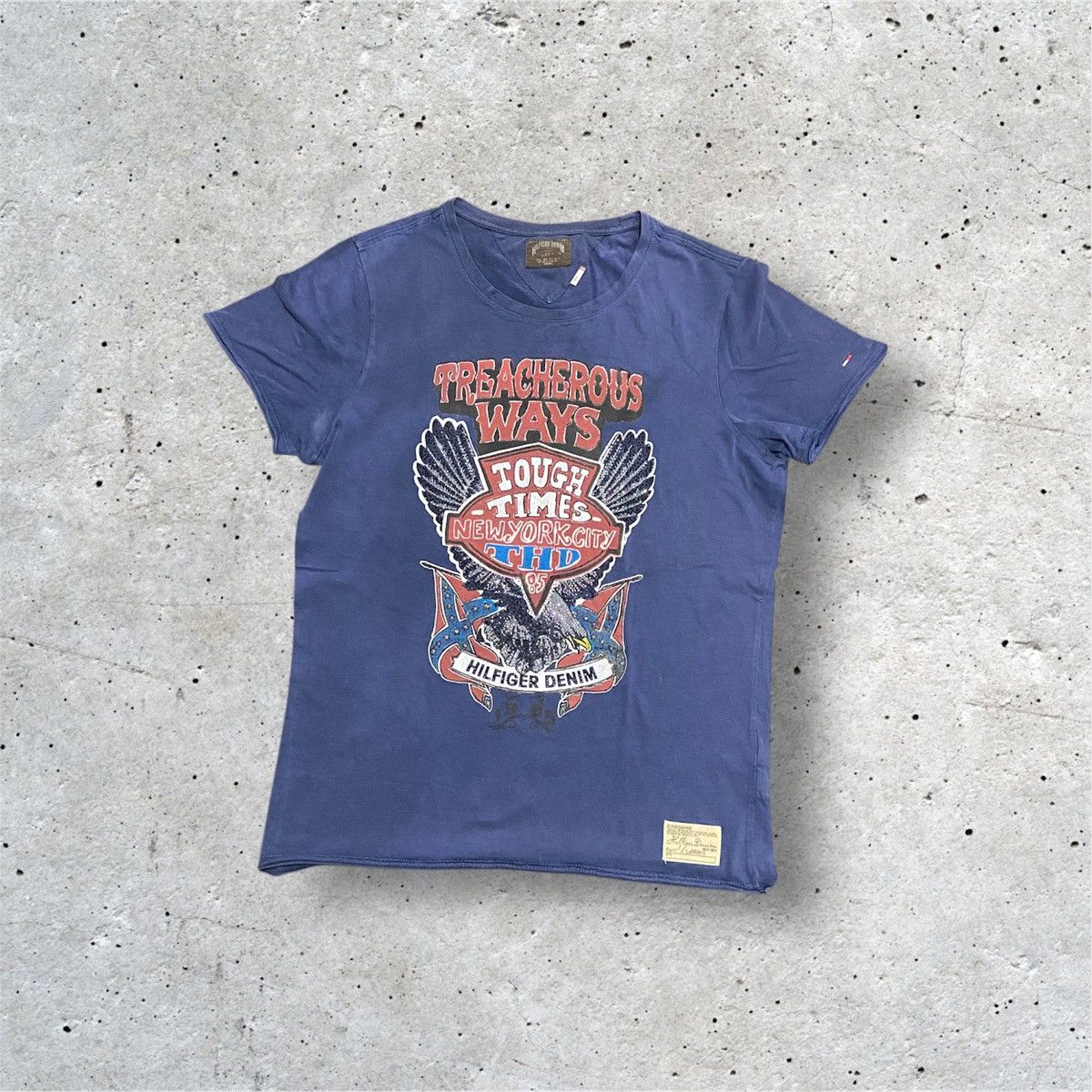 Tommy Hilfiger Tommy Hilfiger X Vintage T shirt L Size US L / EU 52-54 / 3 - 1 Thumbnail