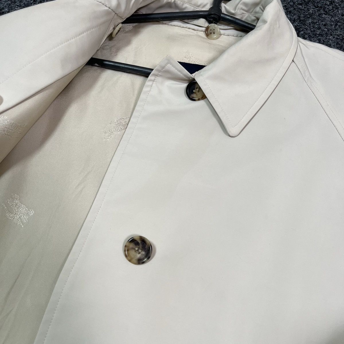 Burberry Burberry coat vintage trench Size US L / EU 52-54 / 3 - 14 Thumbnail