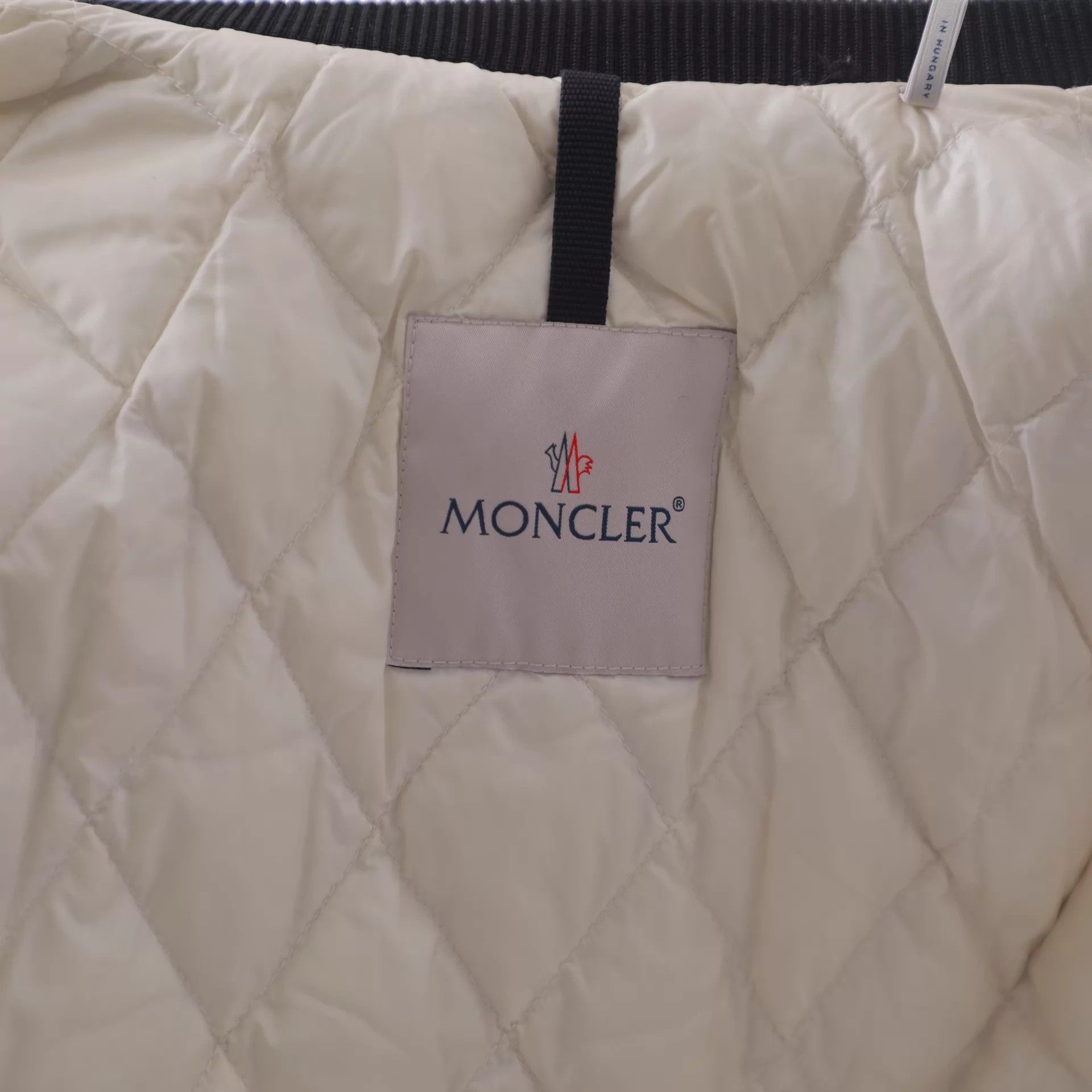 Moncler MONCLER puffer jacket size 0 Size XS / US 0-2 / IT 36-38 - 2 Thumbnail