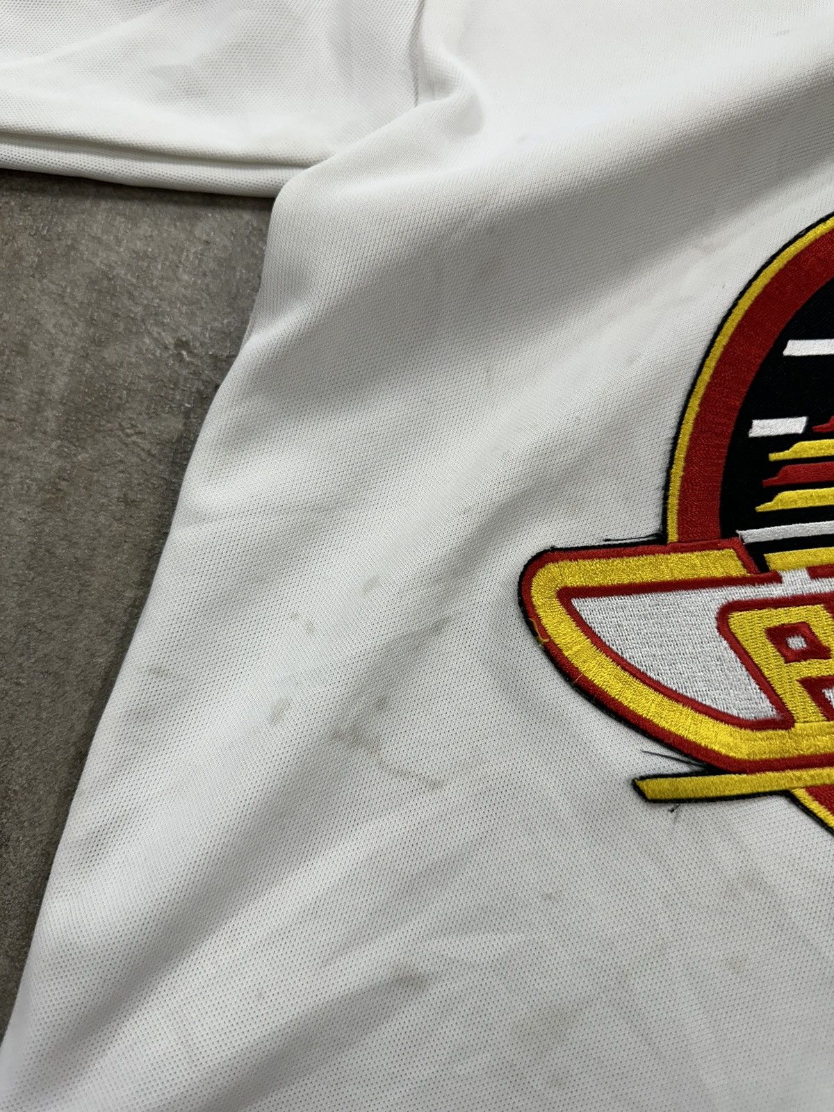 Ccm Vintage 90s CCM Vancouver Canucks Flying Skate Jersey Size US XS / EU 42 / 0 - 9 Thumbnail