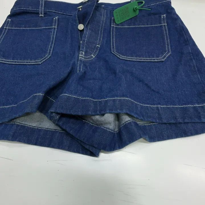 Gucci Gucci Women's Denim Cherry Pocket Shorts-2507 Size 26" / US 2 / IT 38 - 9 Thumbnail