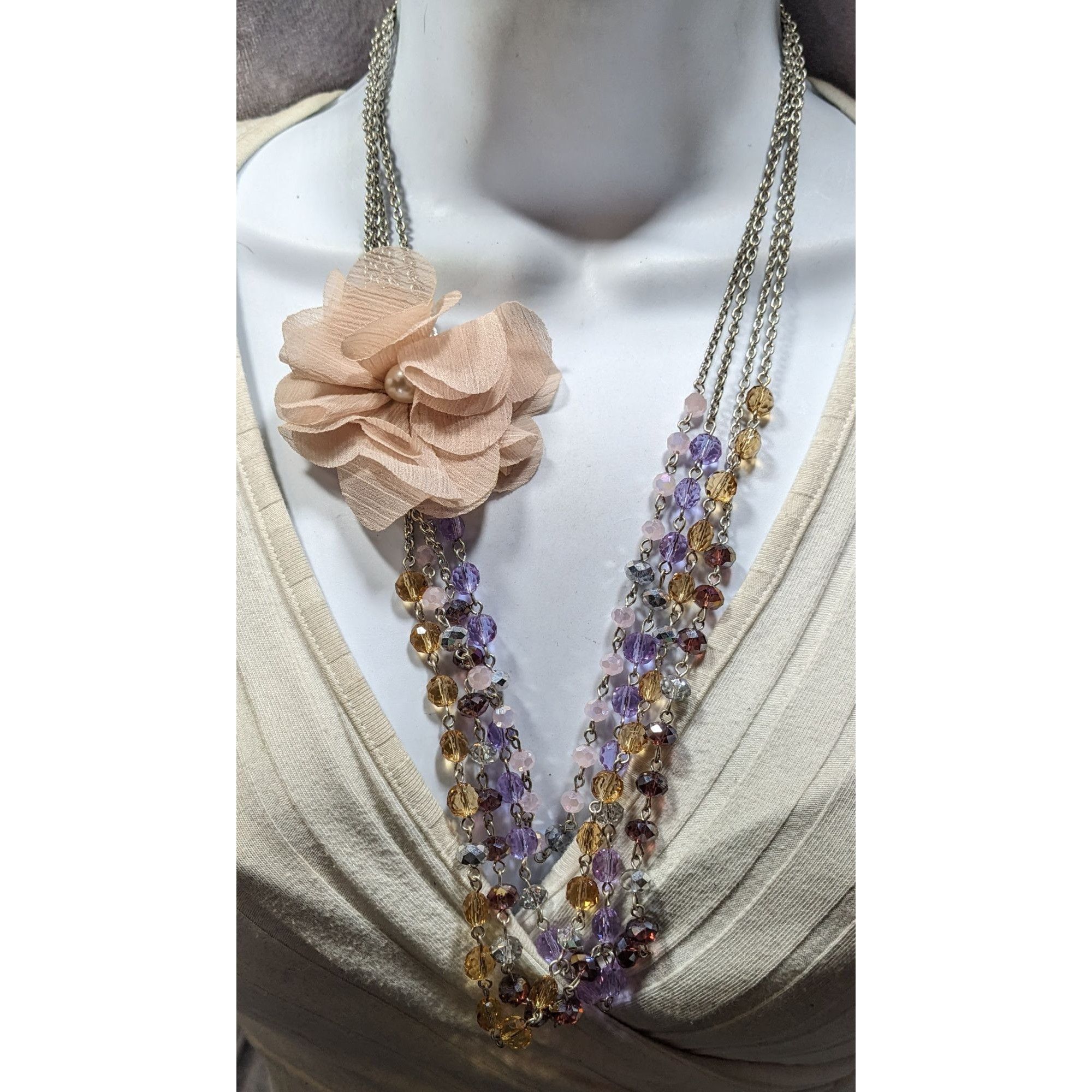 Other Vintage Floral Statement Necklace With Faceted Glass Beaded Size ONE SIZE - 1 Thumbnail