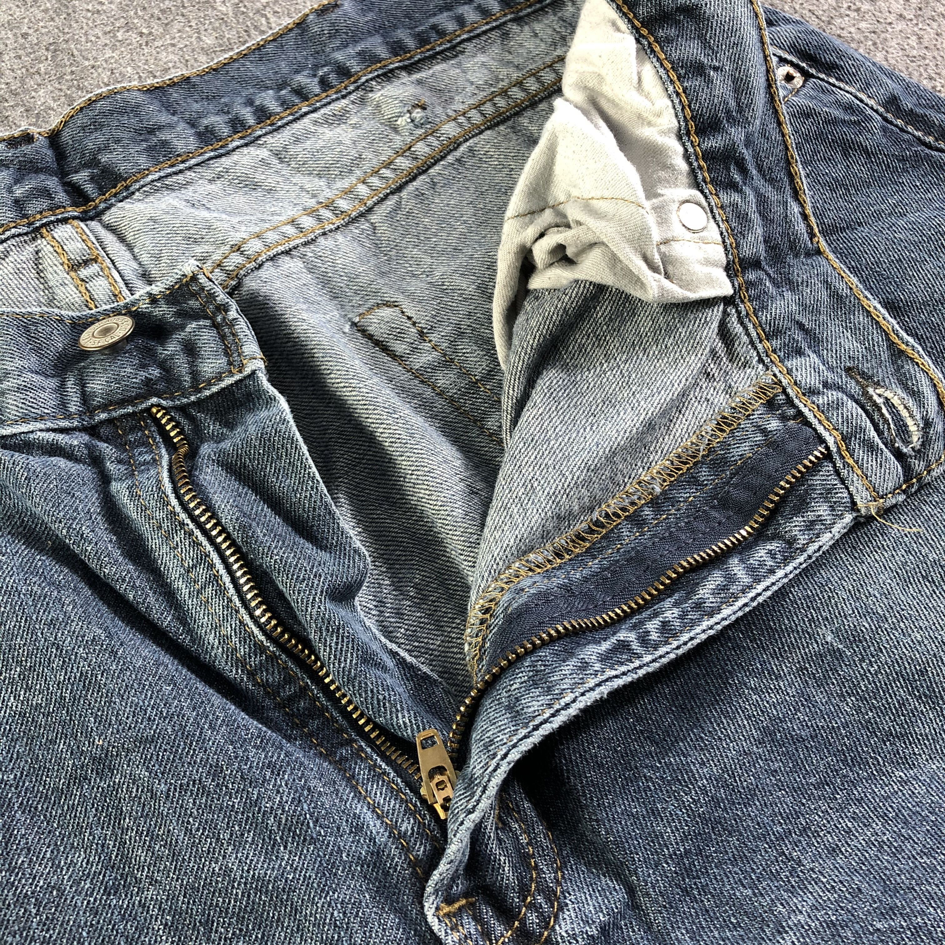 Levi's Vintage Blue Wash Levis 559 Jeans-J4272 Size US 39 - 8 Thumbnail