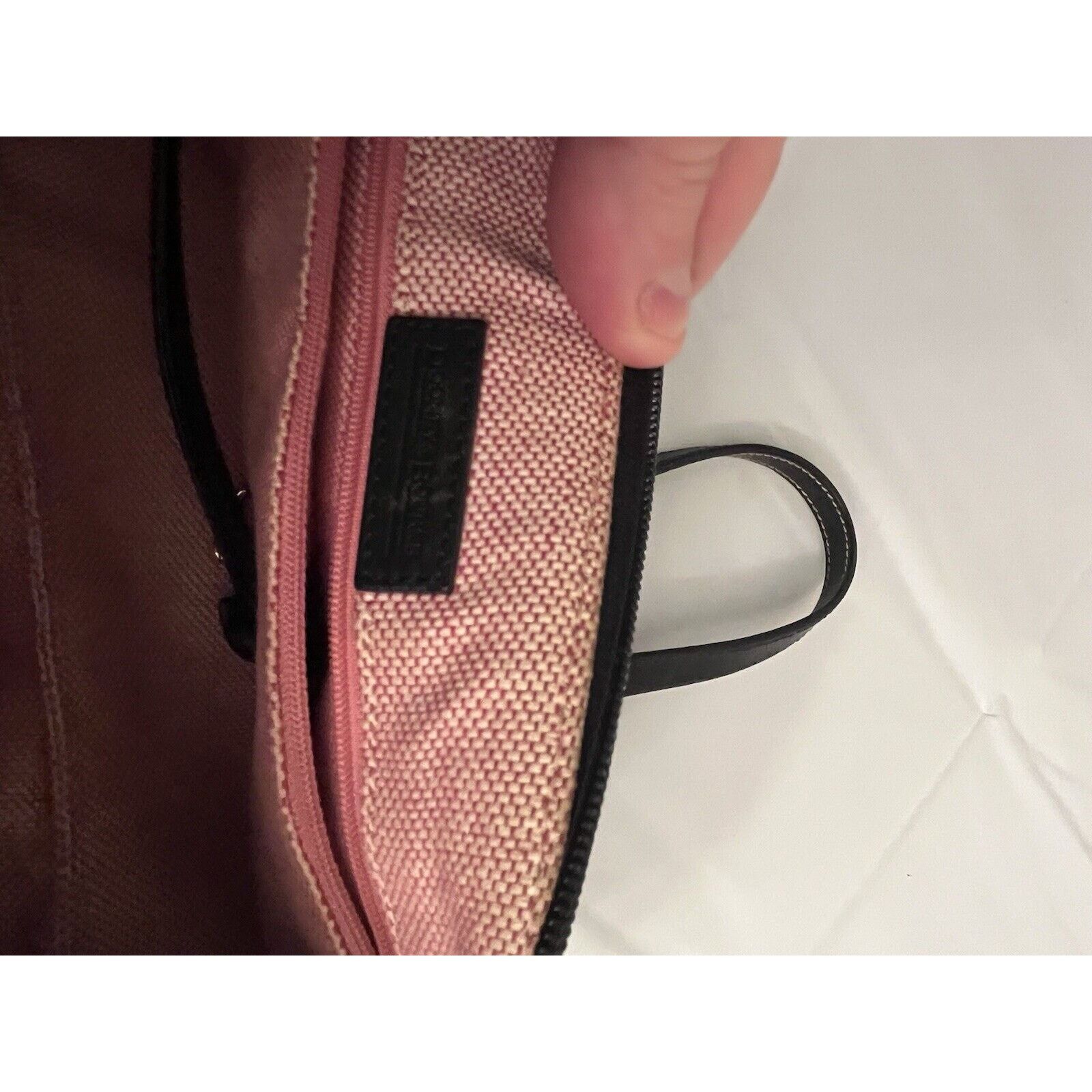 Dooney & Bourke Dooney & Bourke leather duck bag, purse, handbag Size ONE SIZE - 12 Thumbnail