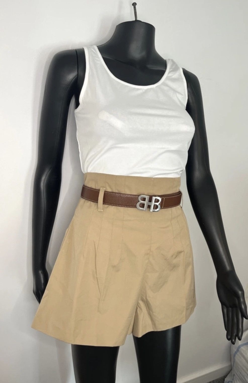 Prada Prada hight waist shorts, size S Size 26" / US 2 / IT 38 - 4 Thumbnail