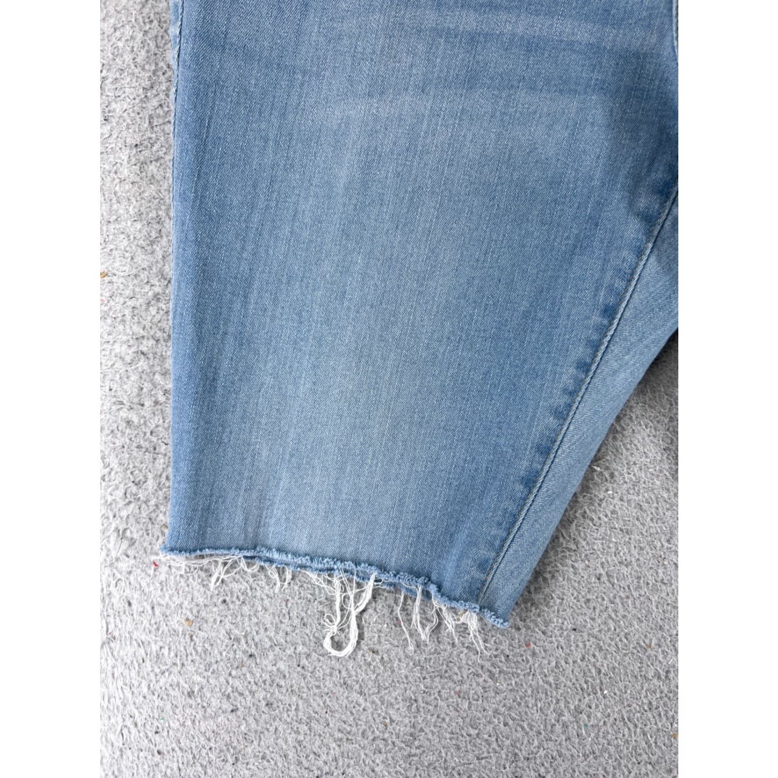 Vintage Universal Thread Shorts Womens 10 Blue Denim Cutoff Light Wash High 28x10 Size 32" / US 10 / IT 46 - 3 Thumbnail