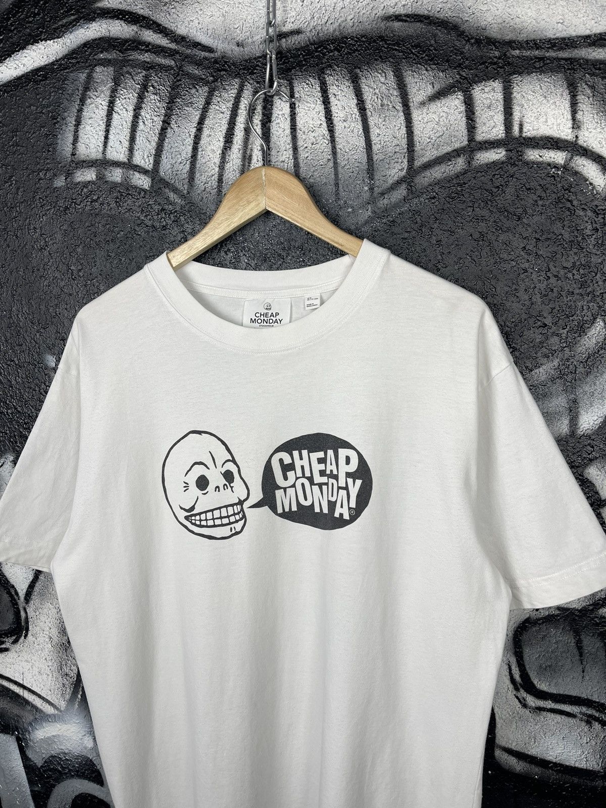 Cheap Monday Cheap Monday Big Logo White T-Shirt Men’s Size M Size US M / EU 48-50 / 2 - 3 Thumbnail