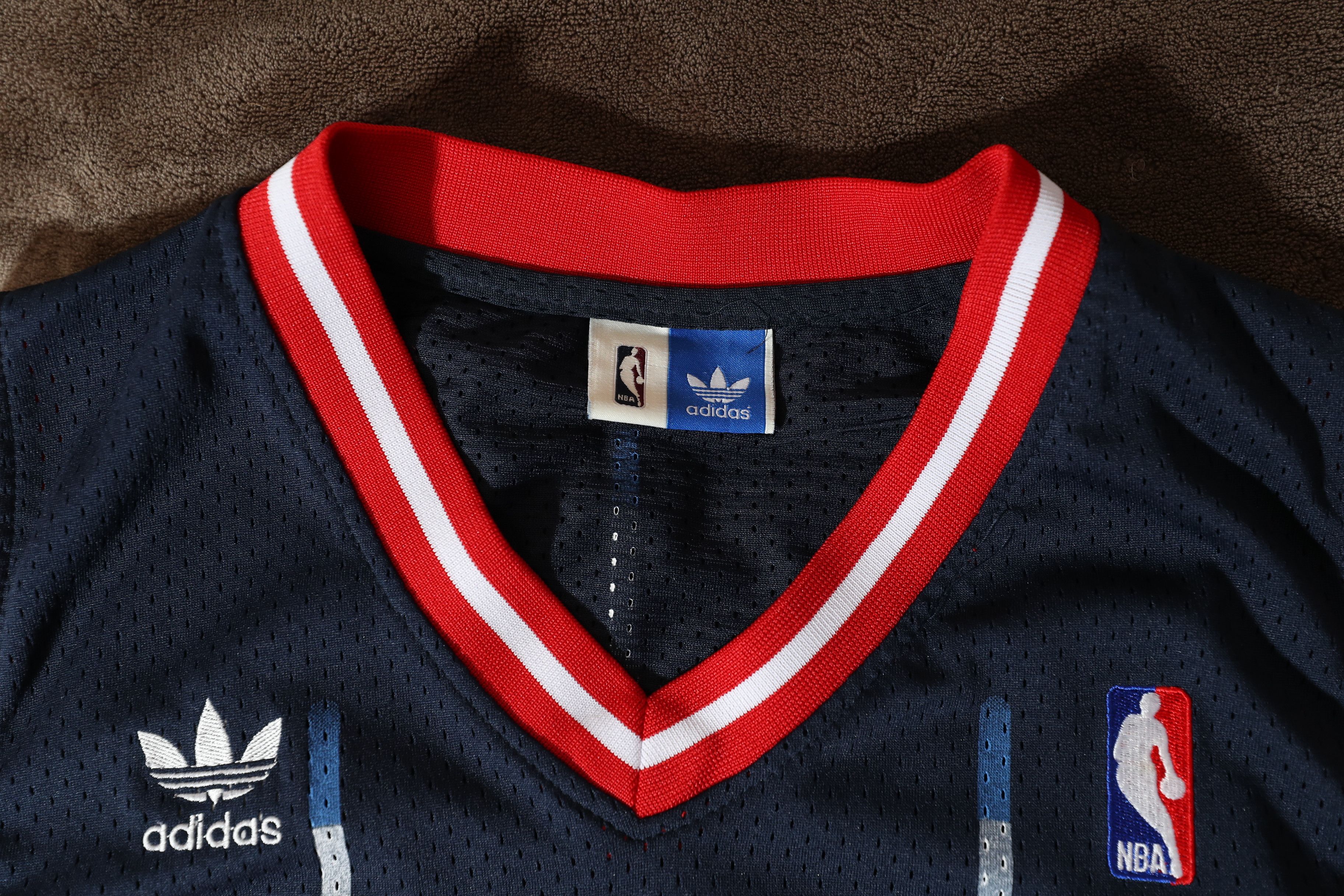 Adidas Houston Rockets Hakeen Olajuwon #34 Jersey (M) Size US M / EU 48-50 / 2 - 9 Thumbnail
