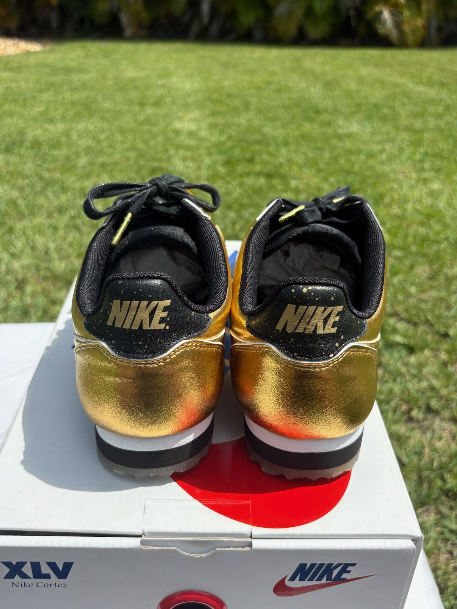 Nike Women's Classic Cortez Leather SE Size 11 W Size US 11 / IT 41 - 4 Thumbnail