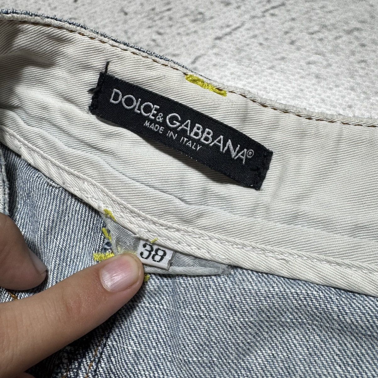 Dolce & Gabbana flared dolce gabbana distressed jeans with big logo Size 26" / US 2 / IT 38 - 14 Thumbnail