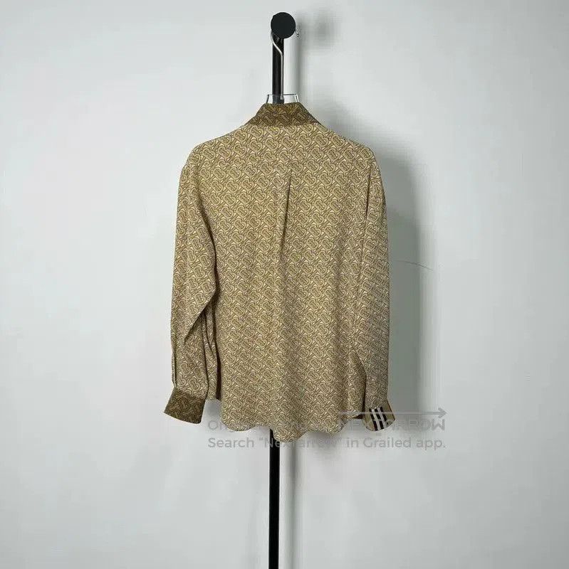 Burberry Burberry Color-Blocked Silk Women's Shirt. Size S / US 4 / IT 40 - 2 Thumbnail