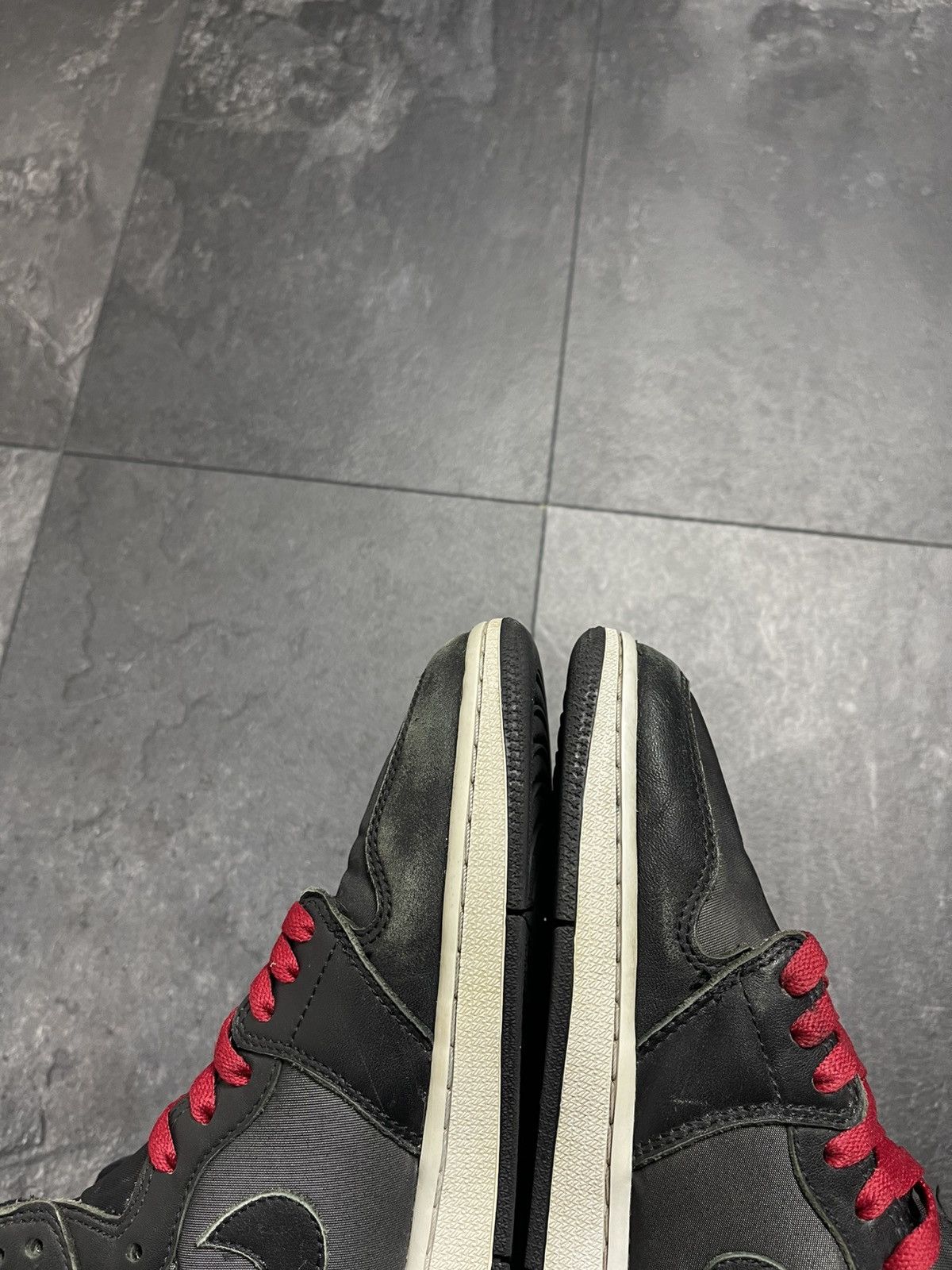 Jordan Brand Nike Air Jordan 1 Retro High OG Black Gym Red Size US 9 / EU 42 - 13 Thumbnail