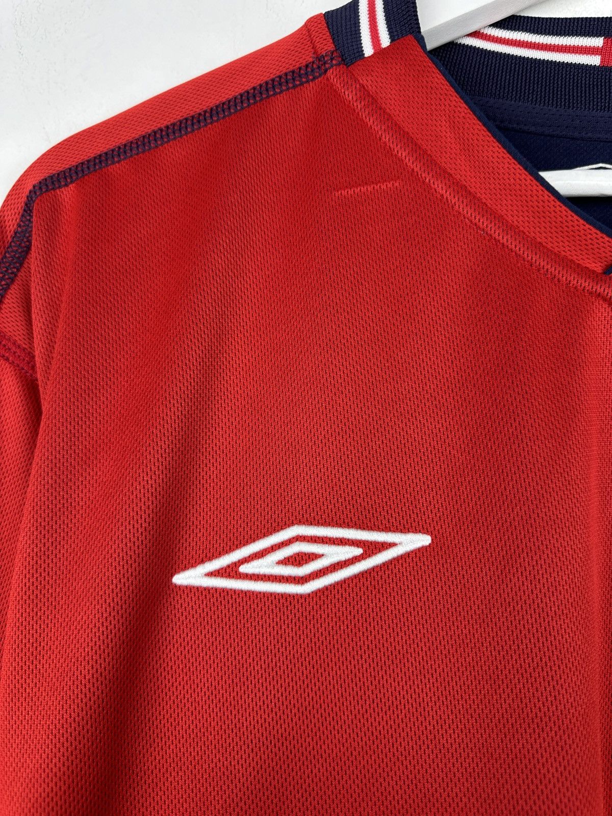 Umbro England 2002 Away Reversible Soccer Jersey Football Shirt Size US XL / EU 56 / 4 - 16 Thumbnail
