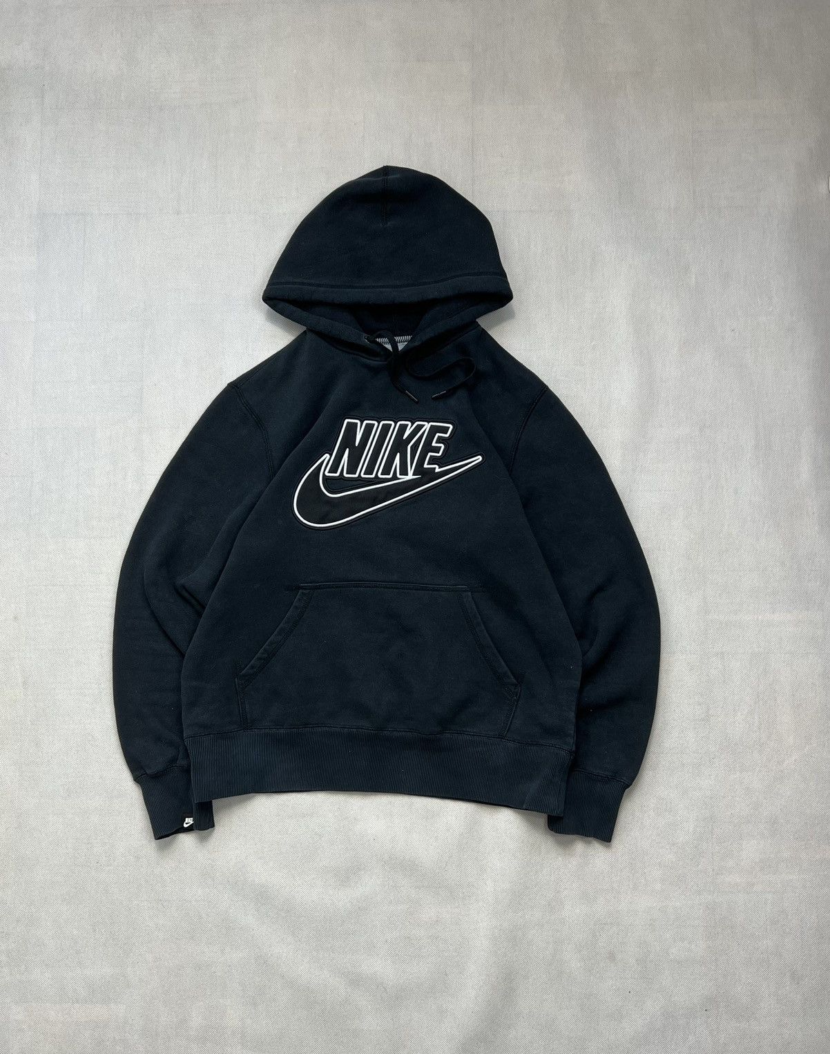 Nike Hoodie Nike Big Logo Black Y2K Size US M / EU 48-50 / 2 - 1 Thumbnail