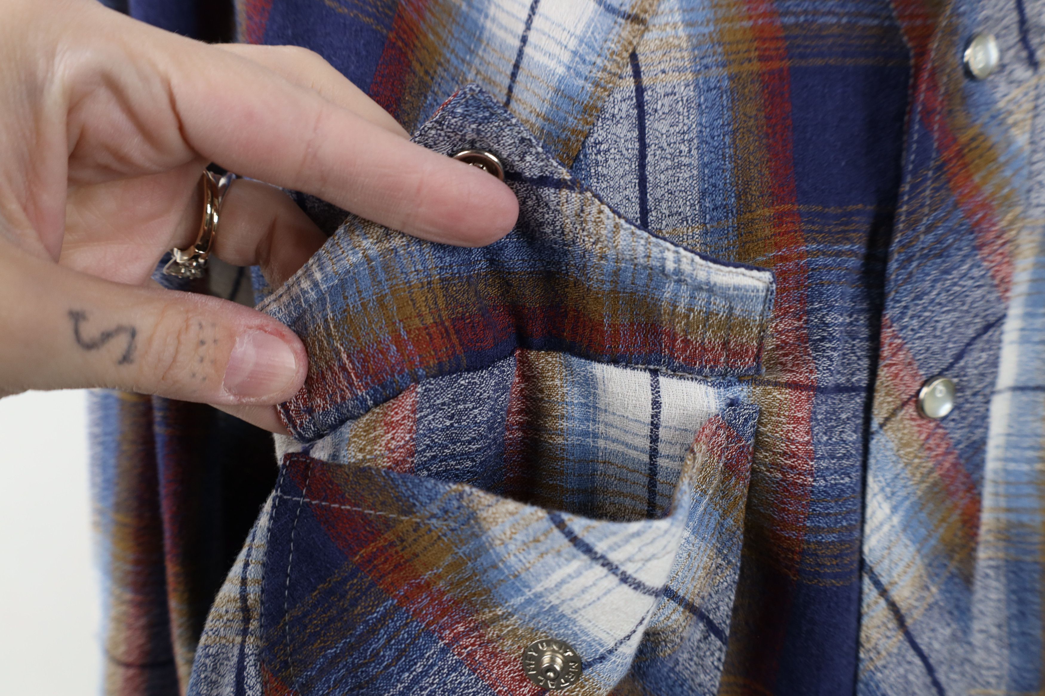Vintage Vintage 70s Streetwear Plaid Knit Western Snap Button Shirt Size US L / EU 52-54 / 3 - 7 Thumbnail