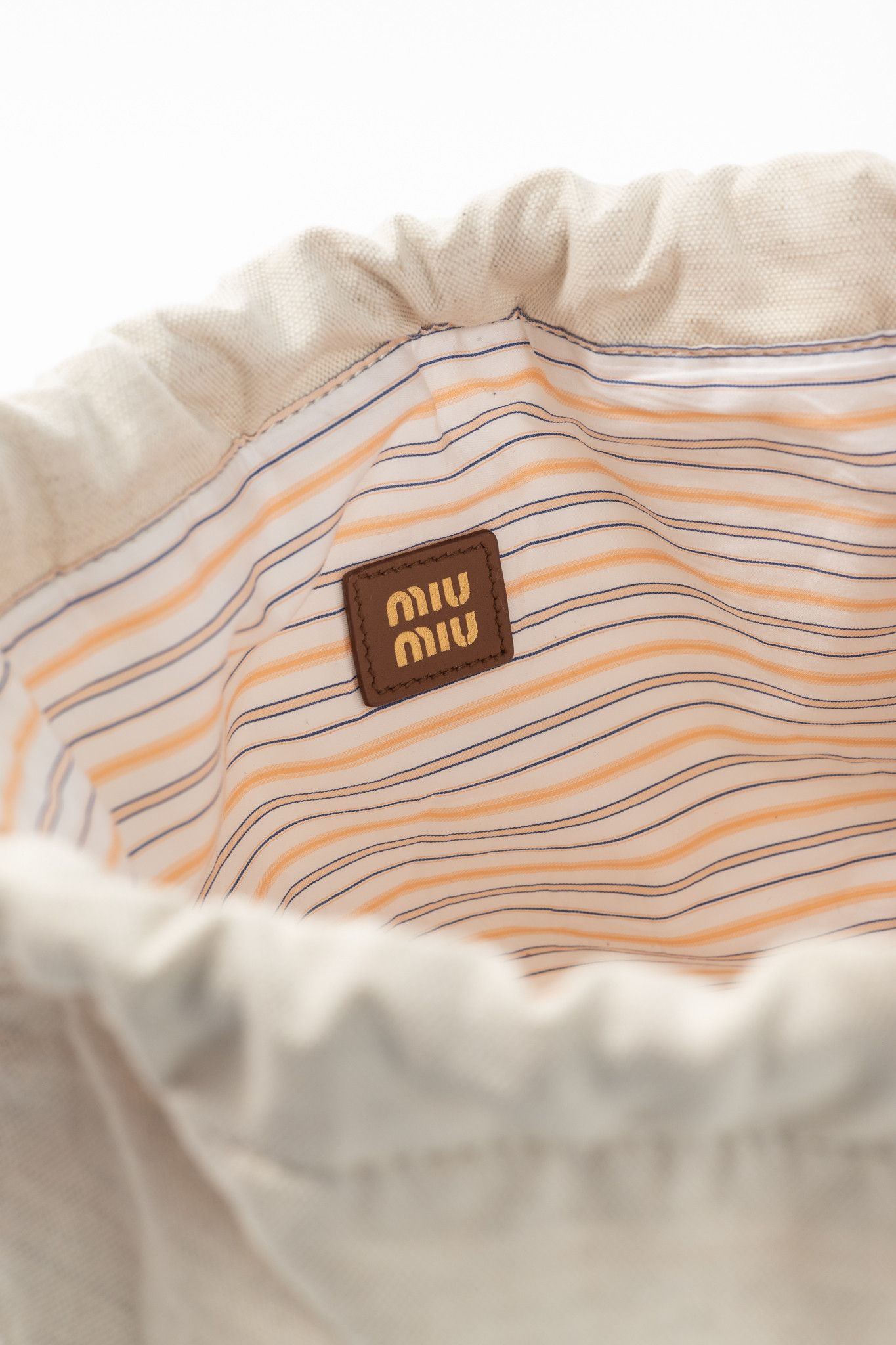 Miu Miu Miu Miu SS/24 Beige Canvas Logo-Embroidered Drawstring Pouch Size ONE SIZE - 10 Thumbnail