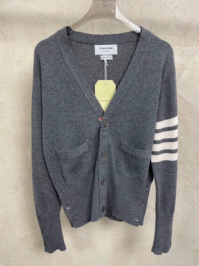 Thom Browne Thom Browne size0 Gray four stripe cashmere sweater Size US XS / EU 42 / 0 - 3 Thumbnail