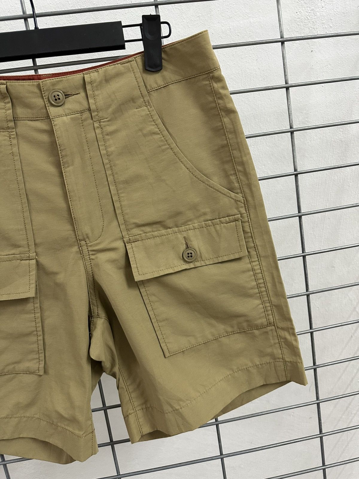 L.L. Bean Rare And Beautiful LL Bean Multi Pocket Fatigue Baker Shorts Size US 30 / EU 46 - 5 Thumbnail