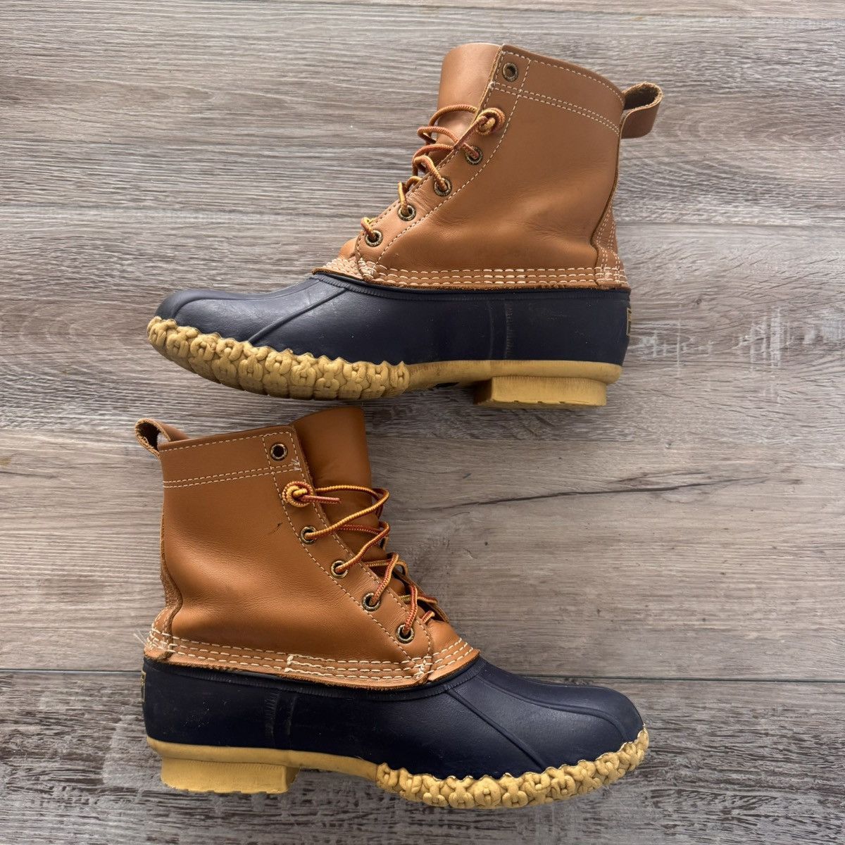 L.L. Bean L.L. Bean • Men's Bean Duck Boot (9M) Size US 9 / EU 42 - 3 Thumbnail