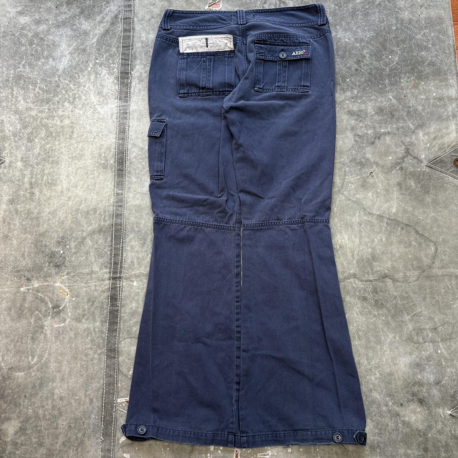 Aeropostale Vintage Y2K Aeropostale Grunge Low Rise Cargo Flare Pants Size 32" / US 10 / IT 46 - 2 Thumbnail