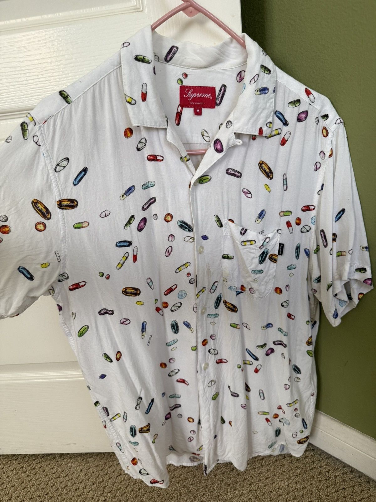 Supreme Supreme 2017 Pills Rayon Button Up Shirt Size US M / EU 48-50 / 2 - 2 Thumbnail