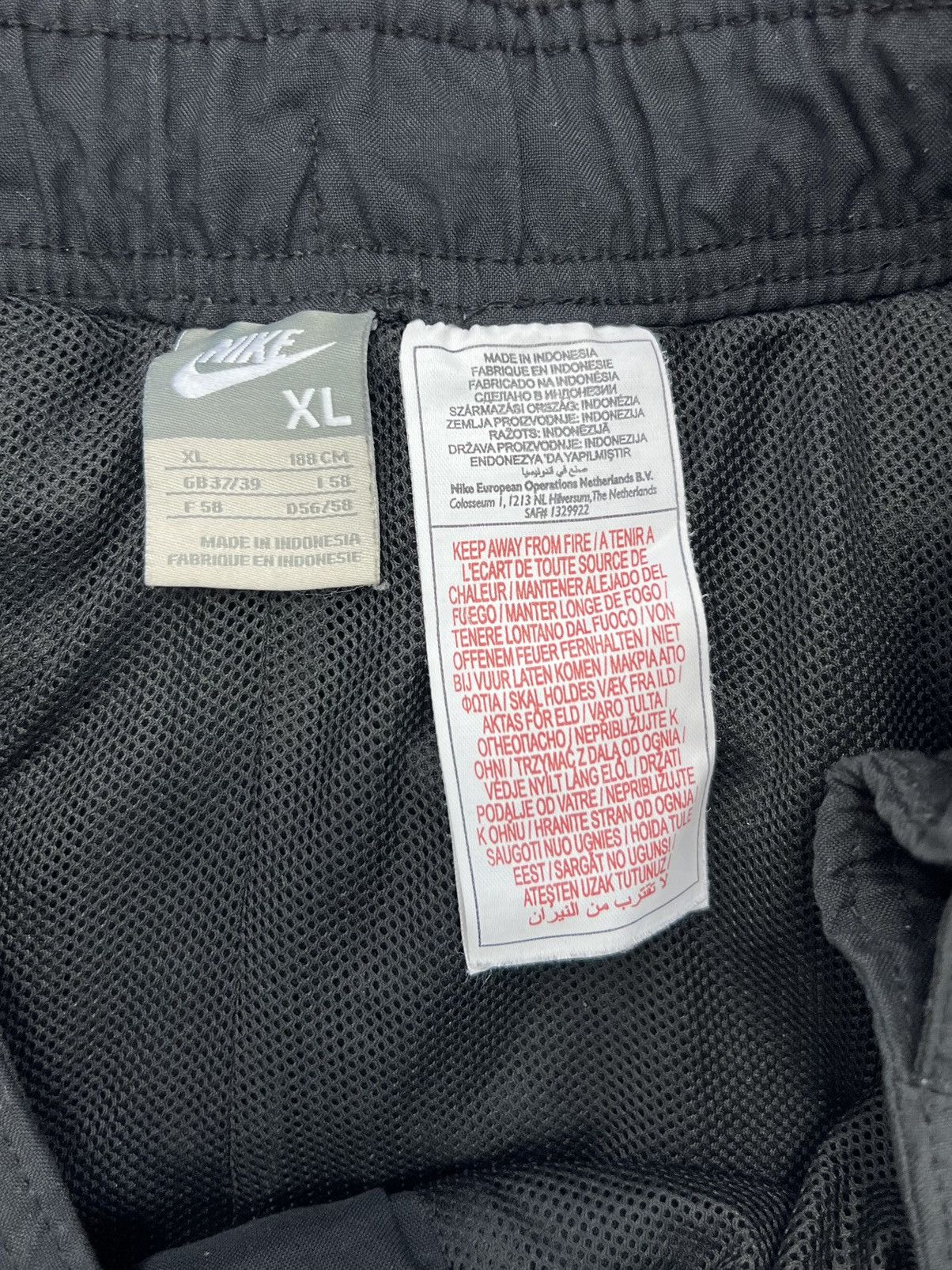 Nike Shorts Nike AIR Black Logo Vintage 00’s Y2K Size US 36 / EU 52 - 3 Thumbnail